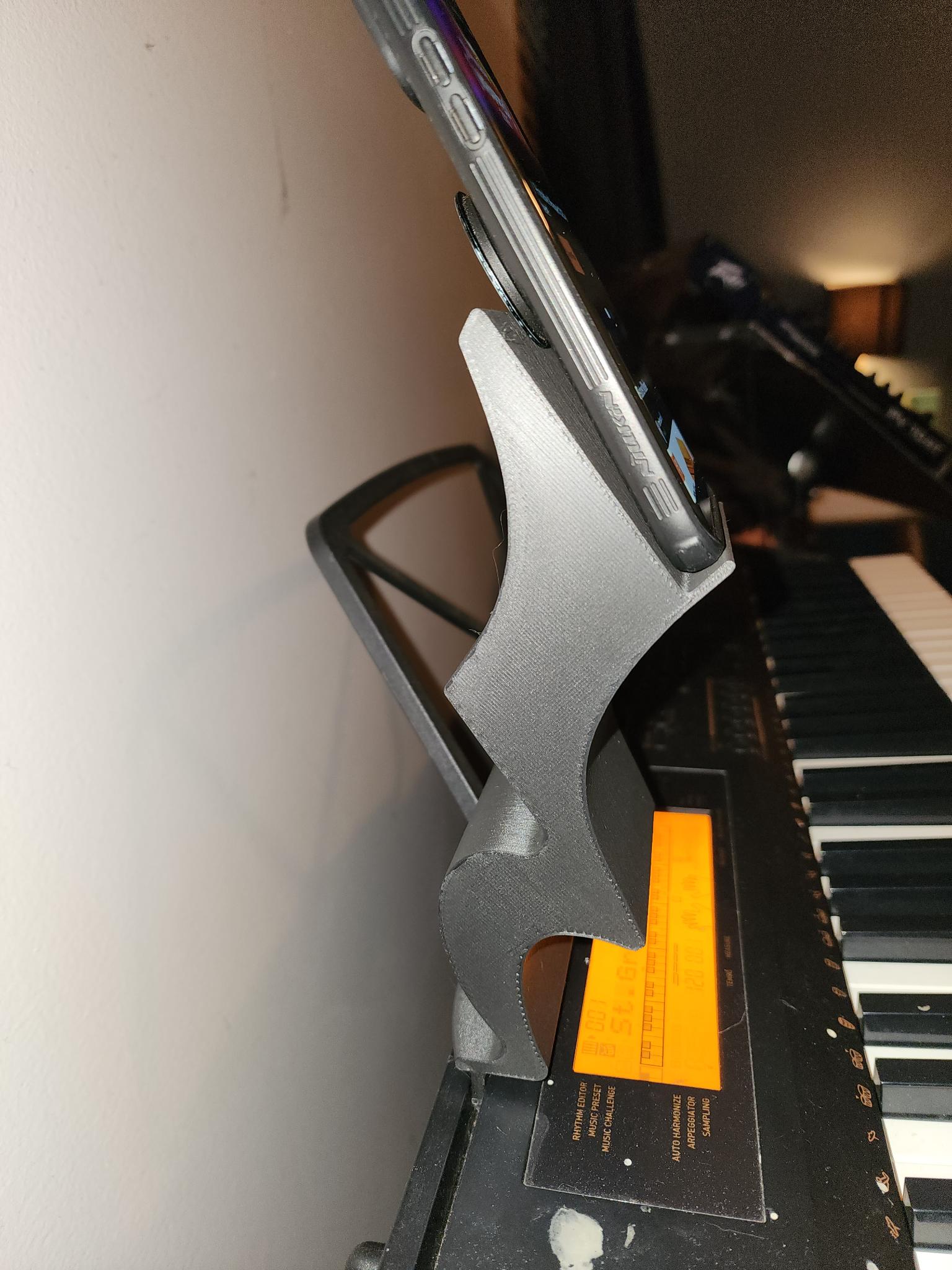Phone Music Rest for Digital Pianos (straight slab at bottom)