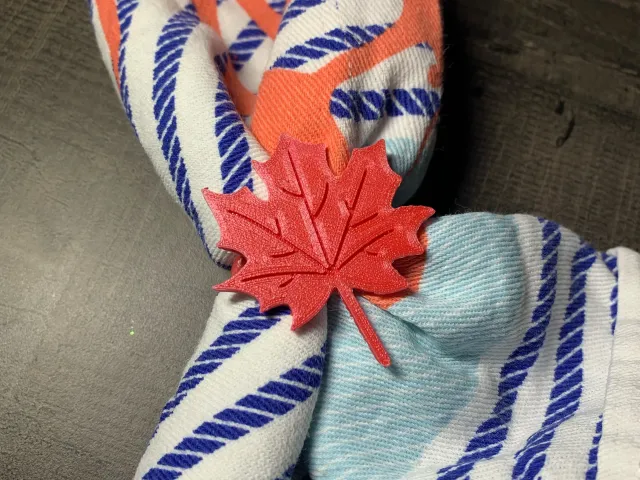 maple leaf napkin ring