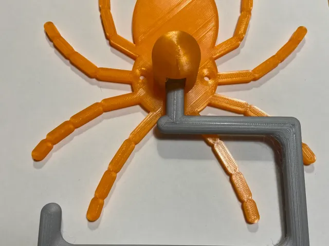 Toiletpaper holder with turning ability