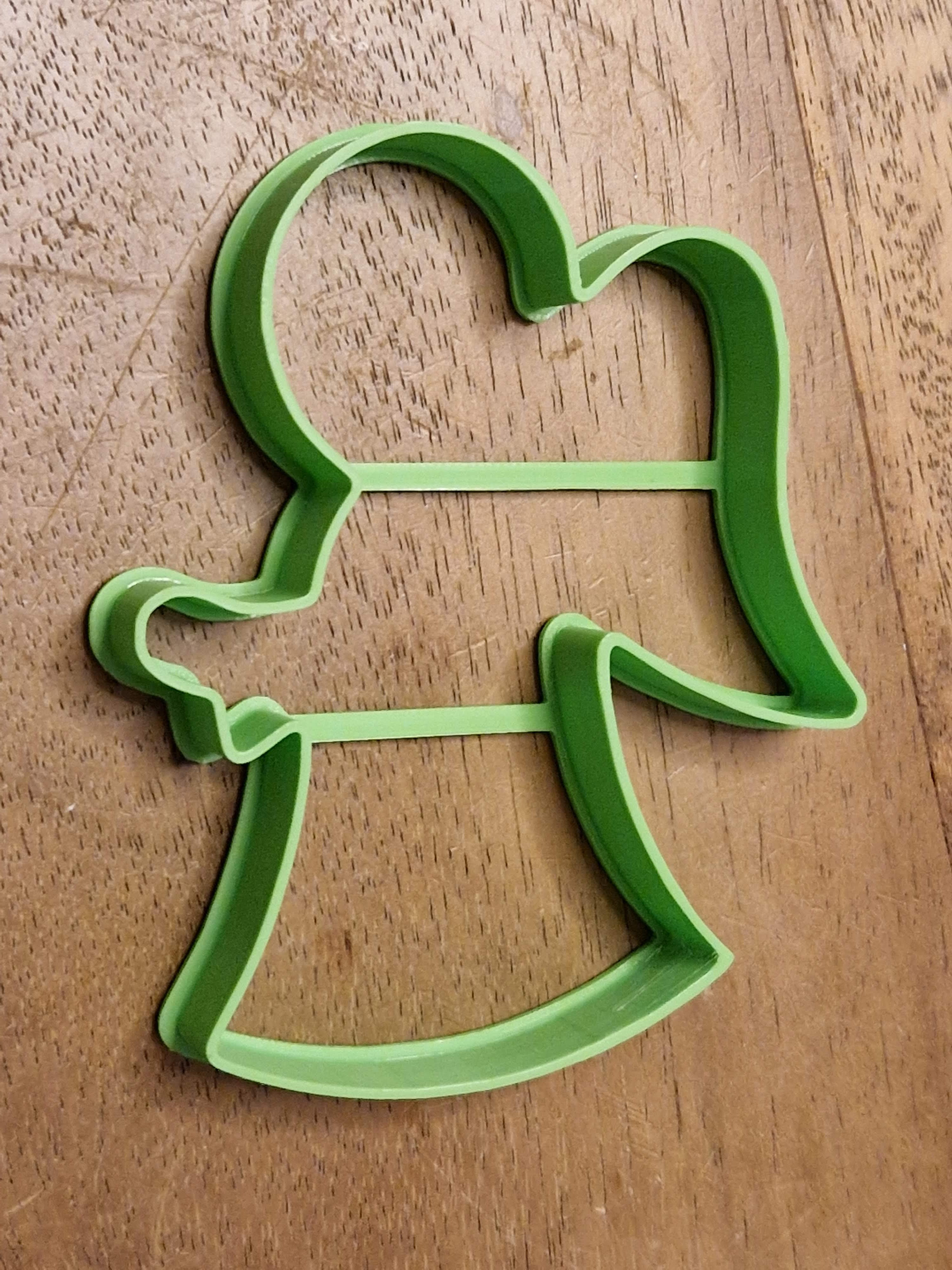 Cookie cutter in the shape of an angel