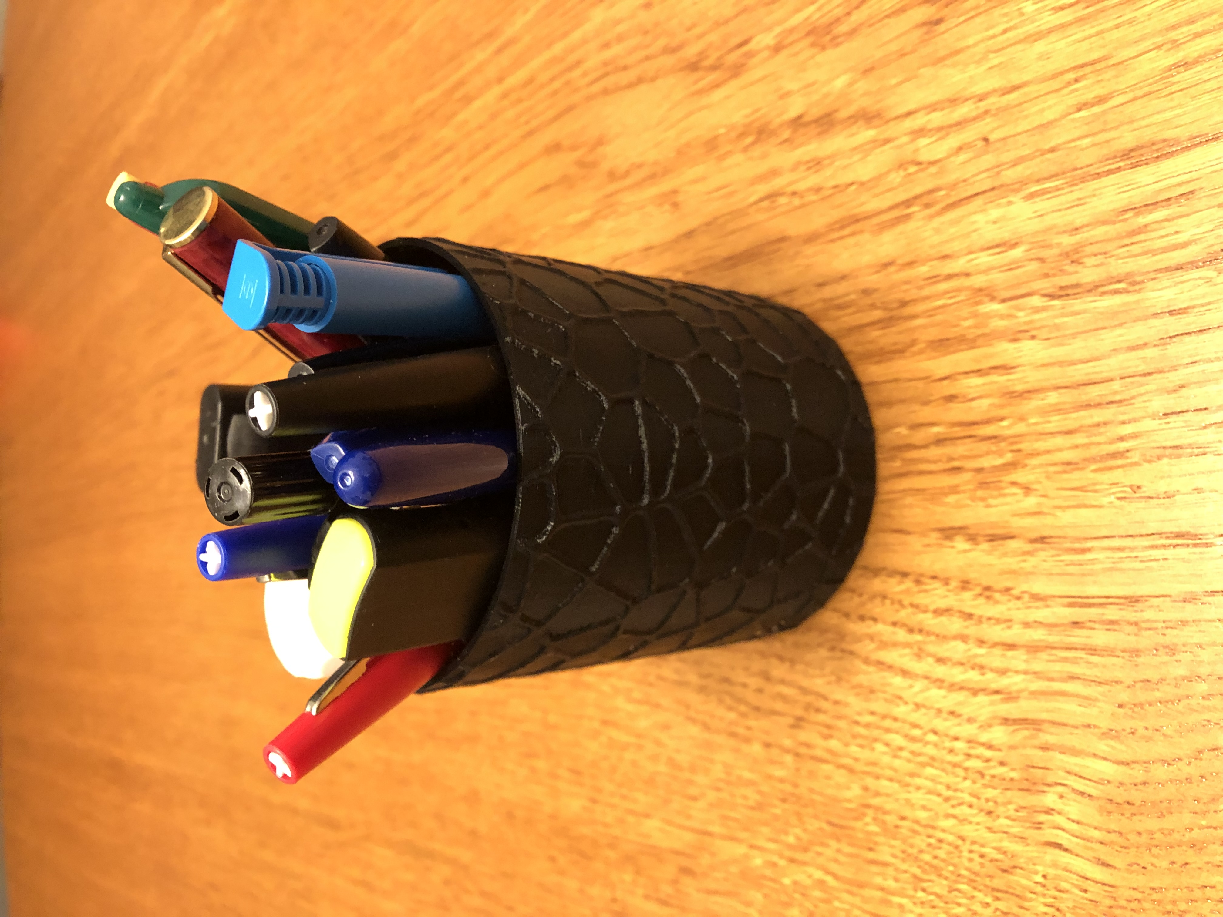 Simple pencil holder