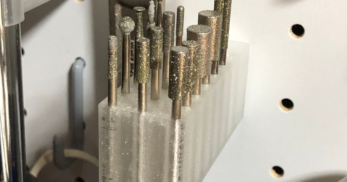 Pegboard Holder for Router Bits by NovemberKou Download free STL model