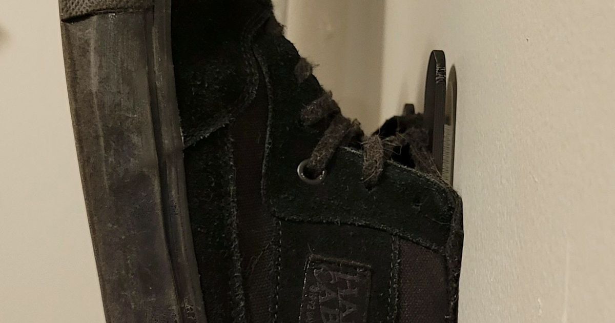 Wall mounted shoe hook Command Strip by Comrade_Zach Download free