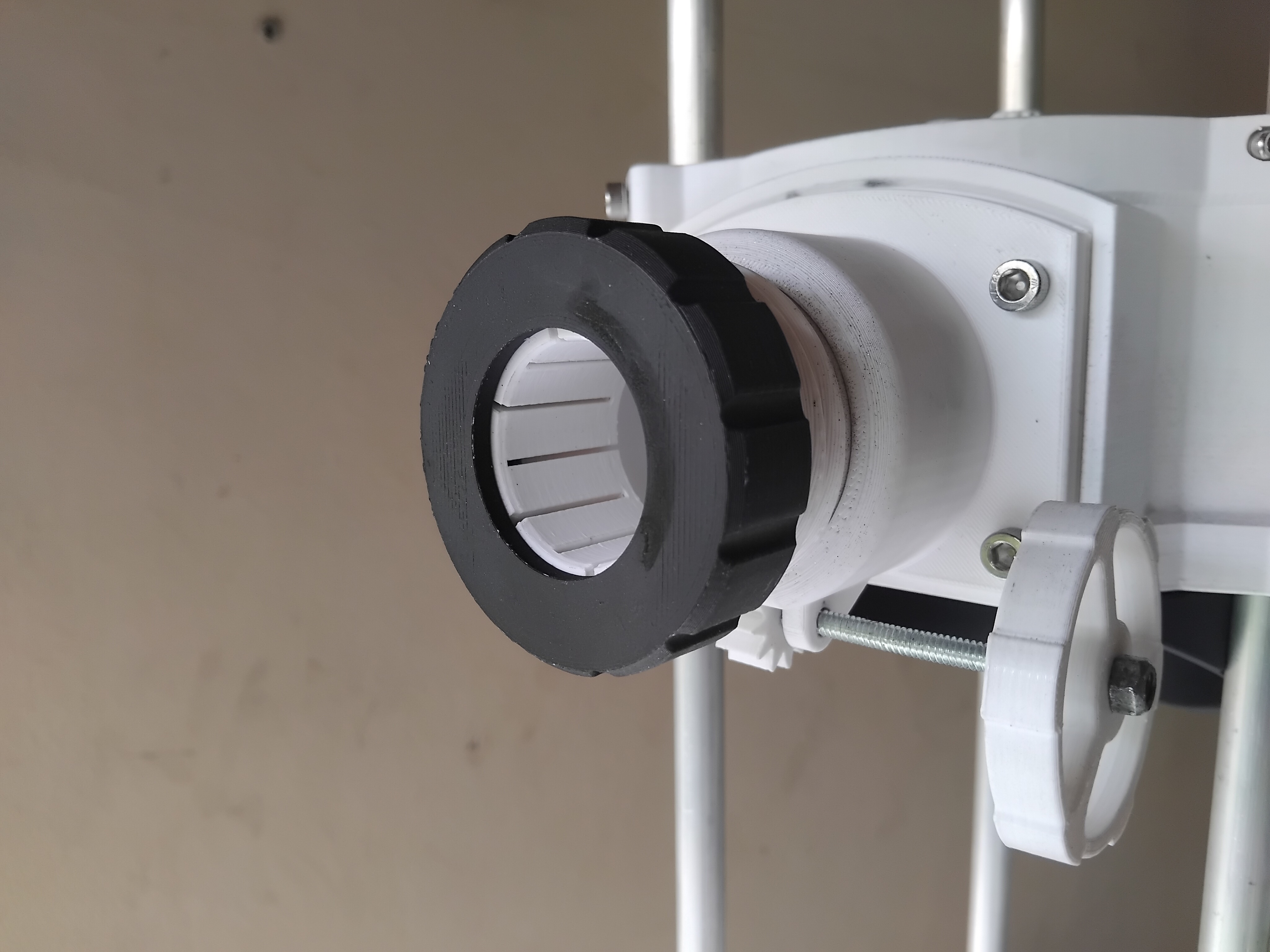 Rack and pinion focuser with alternate collet for hadley telescope