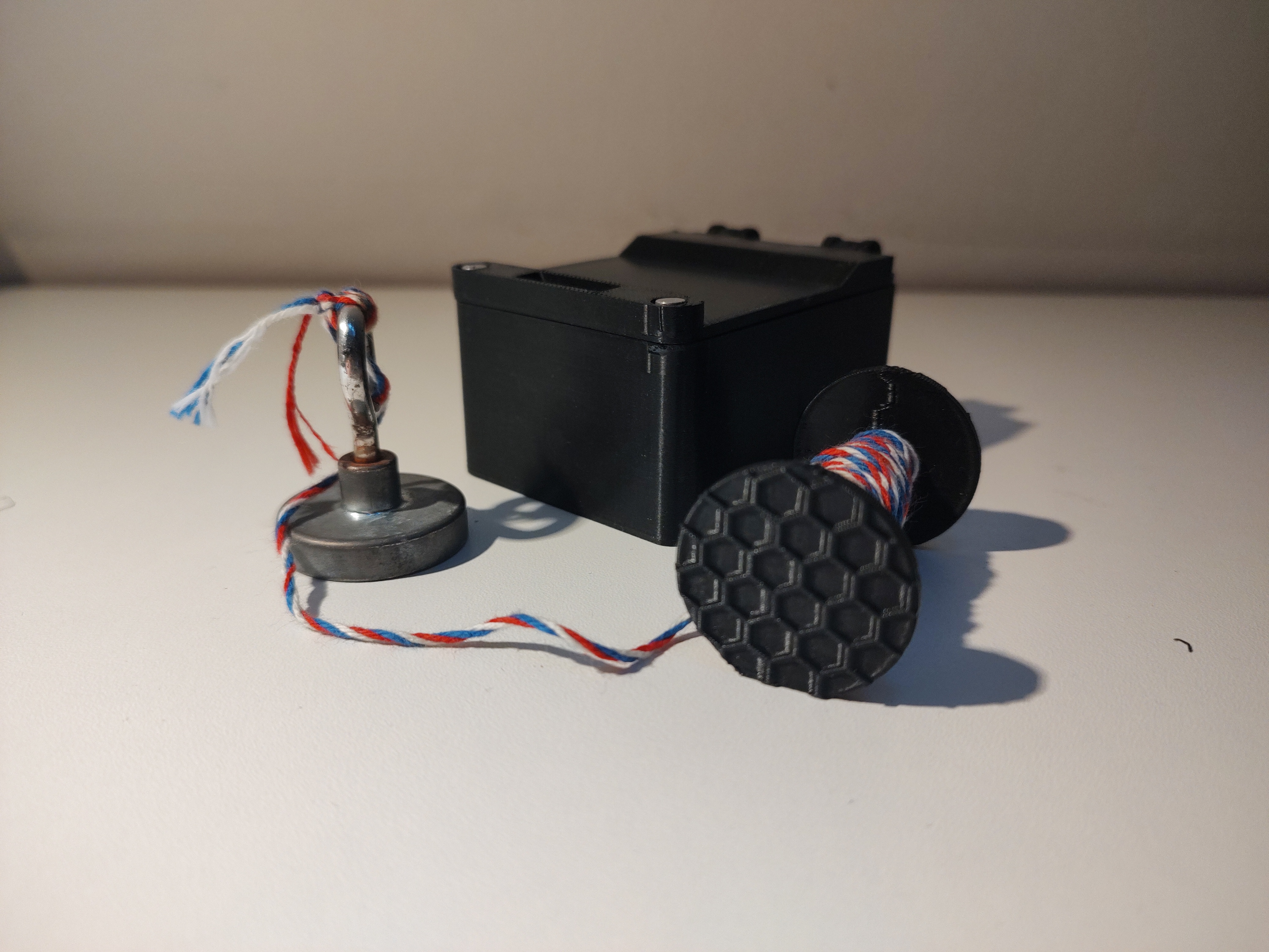 Box for neodymium magnets