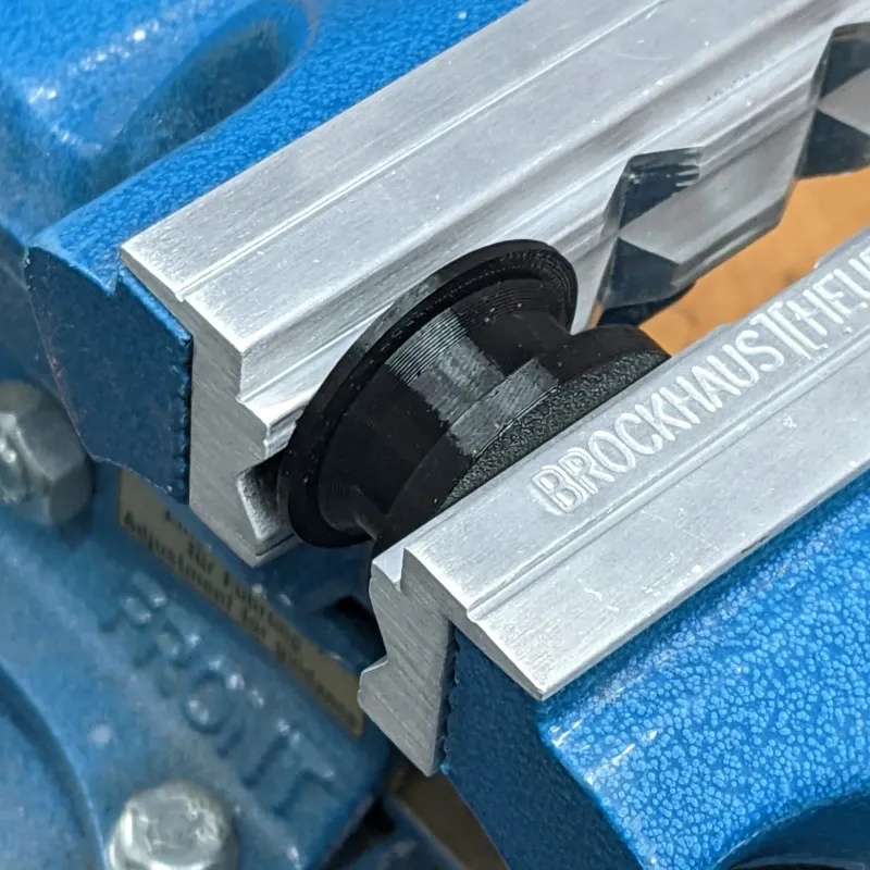 Pulley and M8 Threaded Clips for Filament Rollers by DET-Man | Download ...