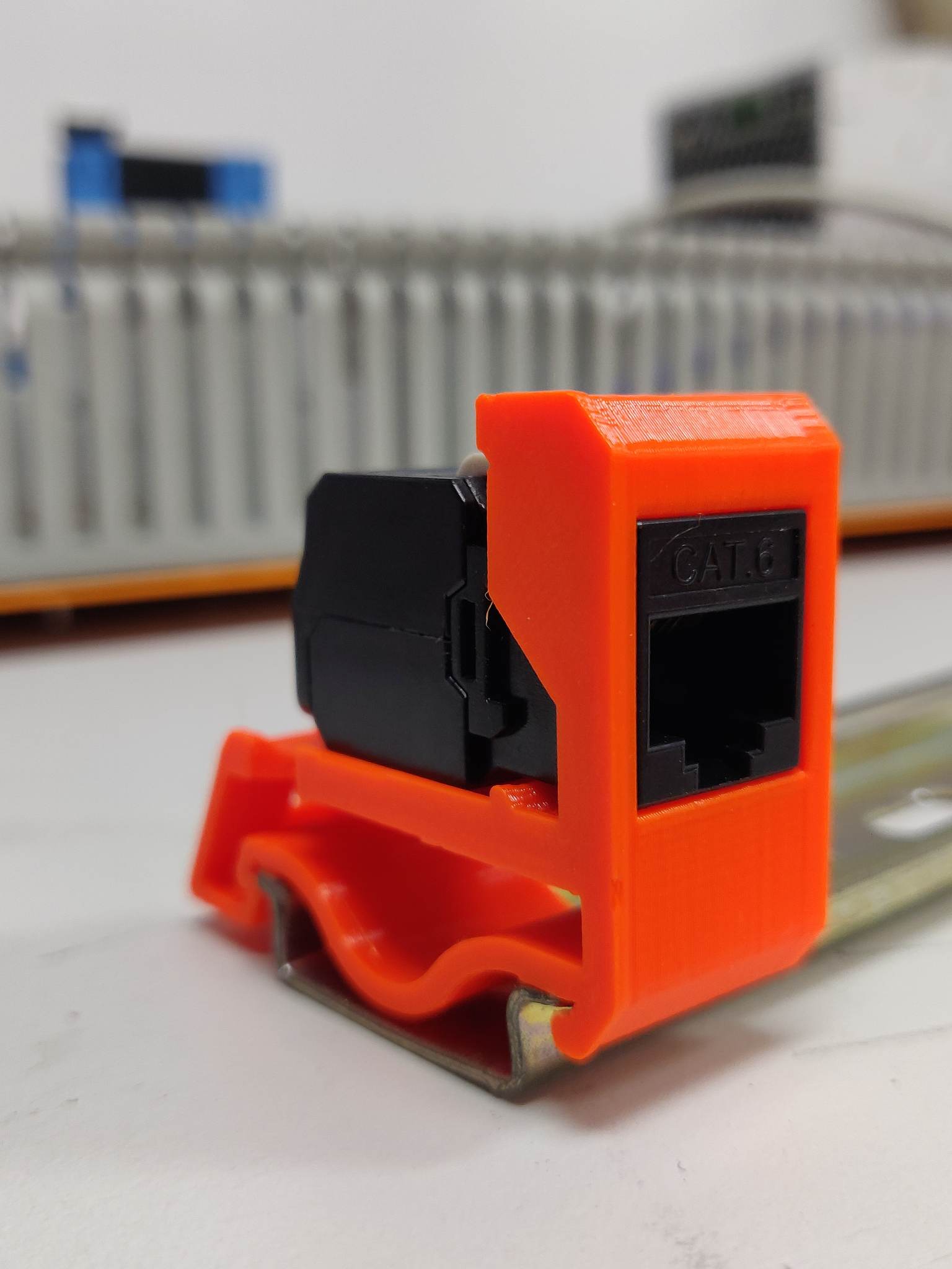 Keystone Jack Mounting for DIN rail od autora Gdoniu93 Stáhněte si