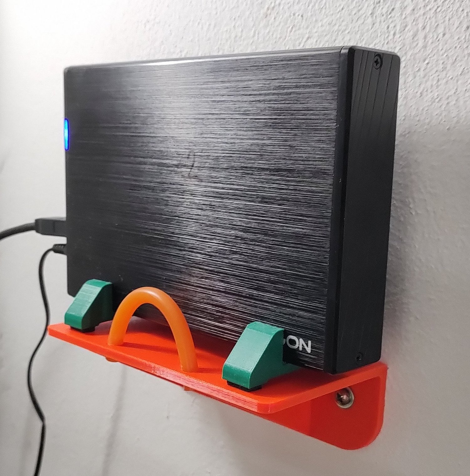 Wall shelf for 3,5" external HDD by Václav Blaschke Download free STL