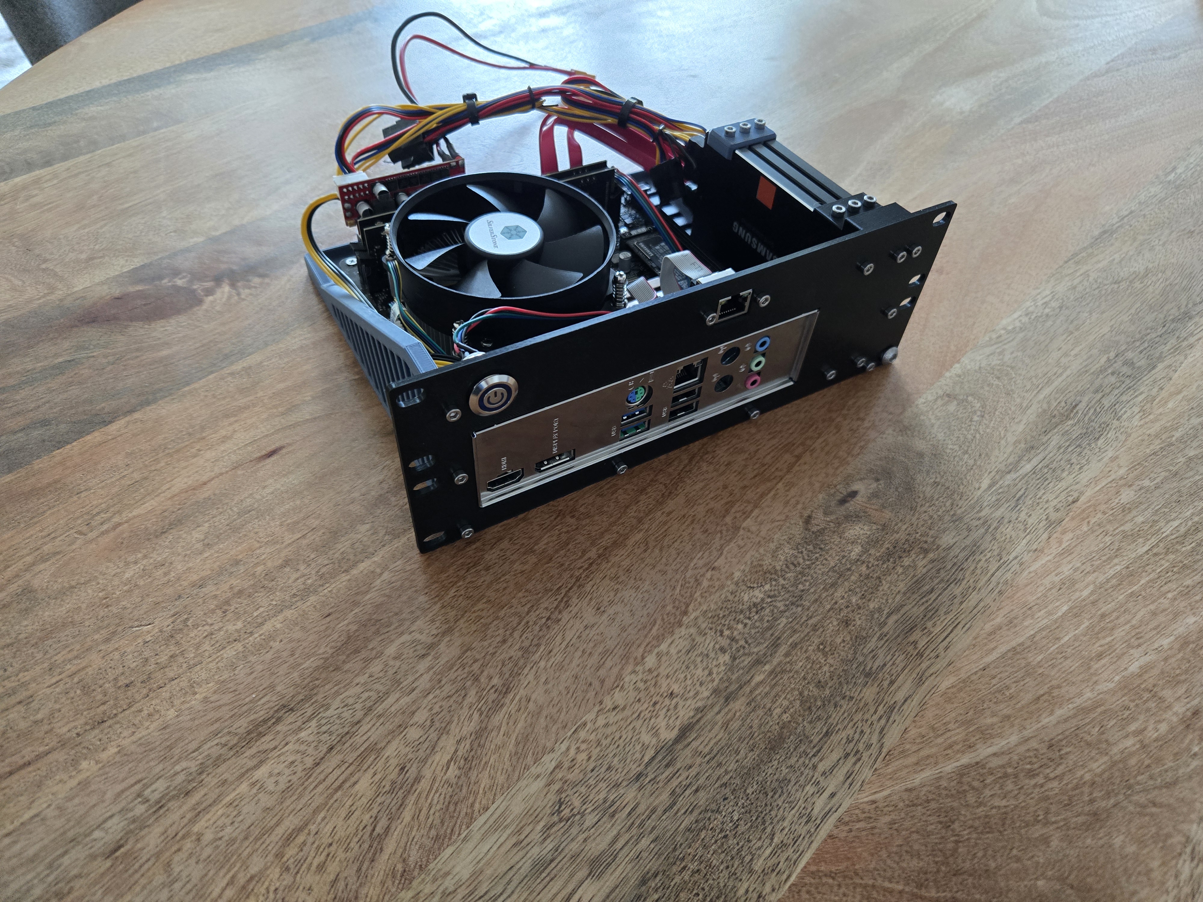 Modular 10 inch rack 2U ITX case + storage mount