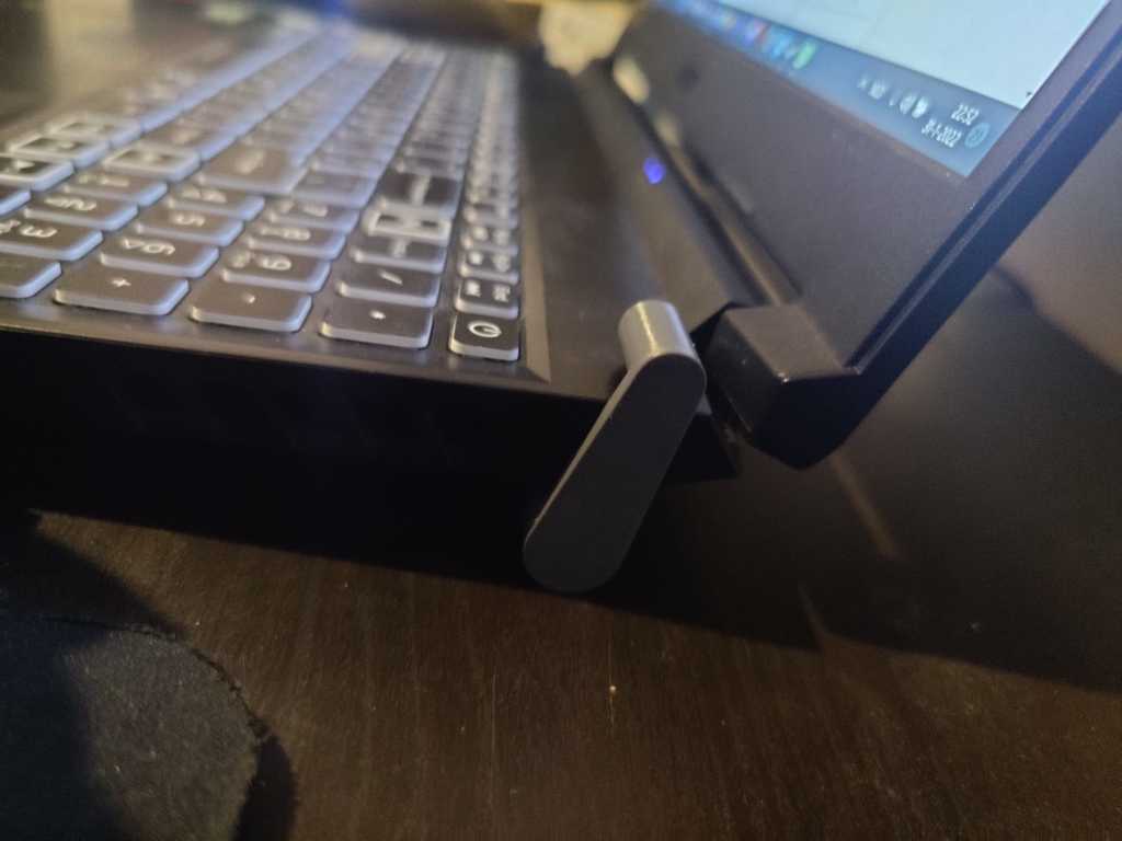 Laptop stand