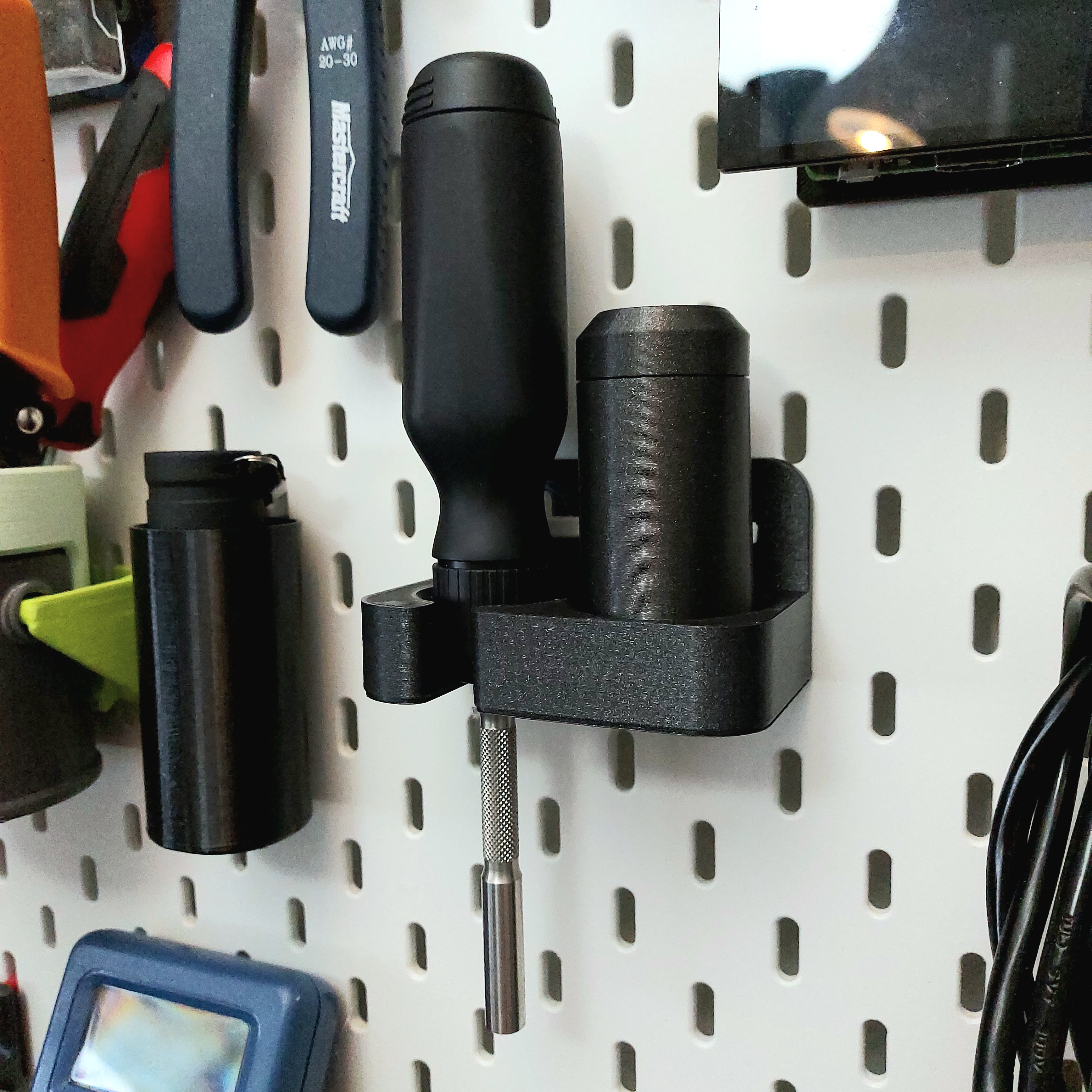 LTT screwdriver + Bit storage holder for Skadis 3D model thumbnail