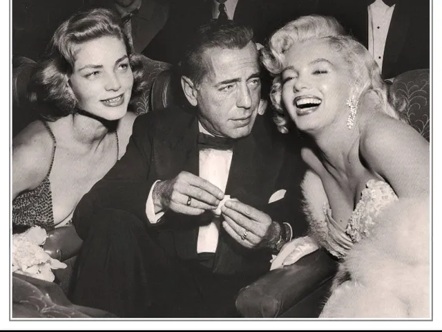 Humphrey bogart,loren becal and maralyn munroe - hueforge