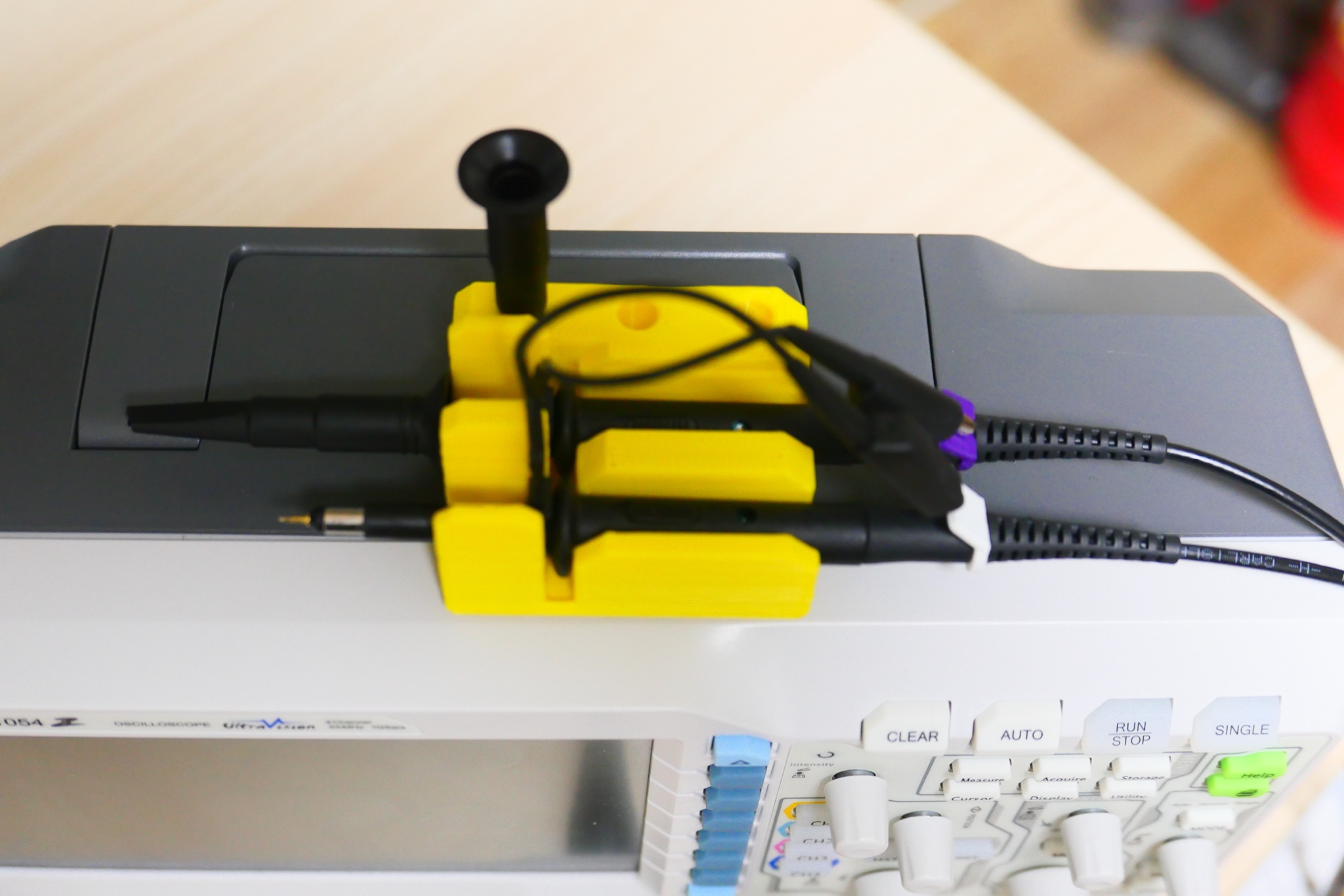 oscilloscope probe holder by threespot Download free STL model