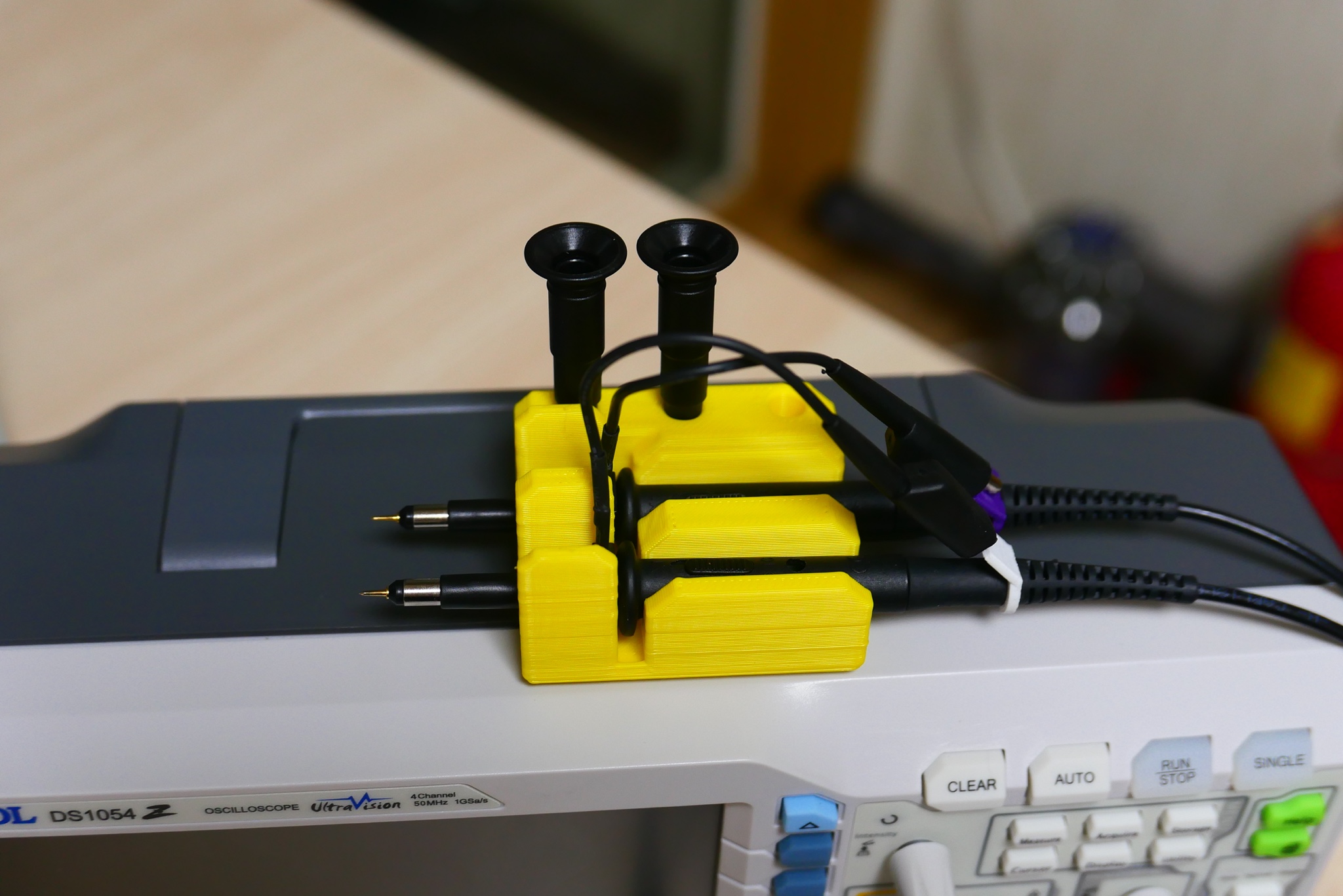 oscilloscope probe holder by threespot Download free STL model