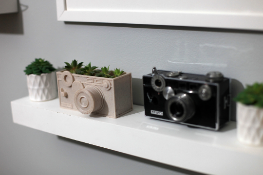 Argus C3  indoor planter