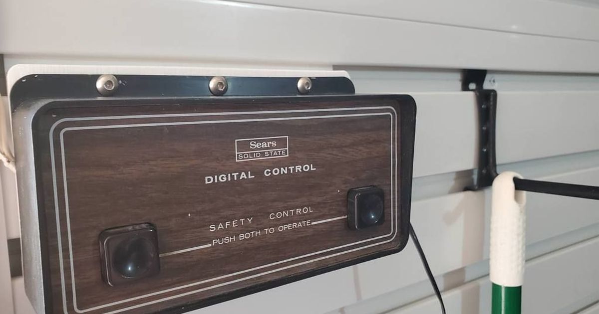 Gladiator Garage Opener Mount by jshessen Download free STL model