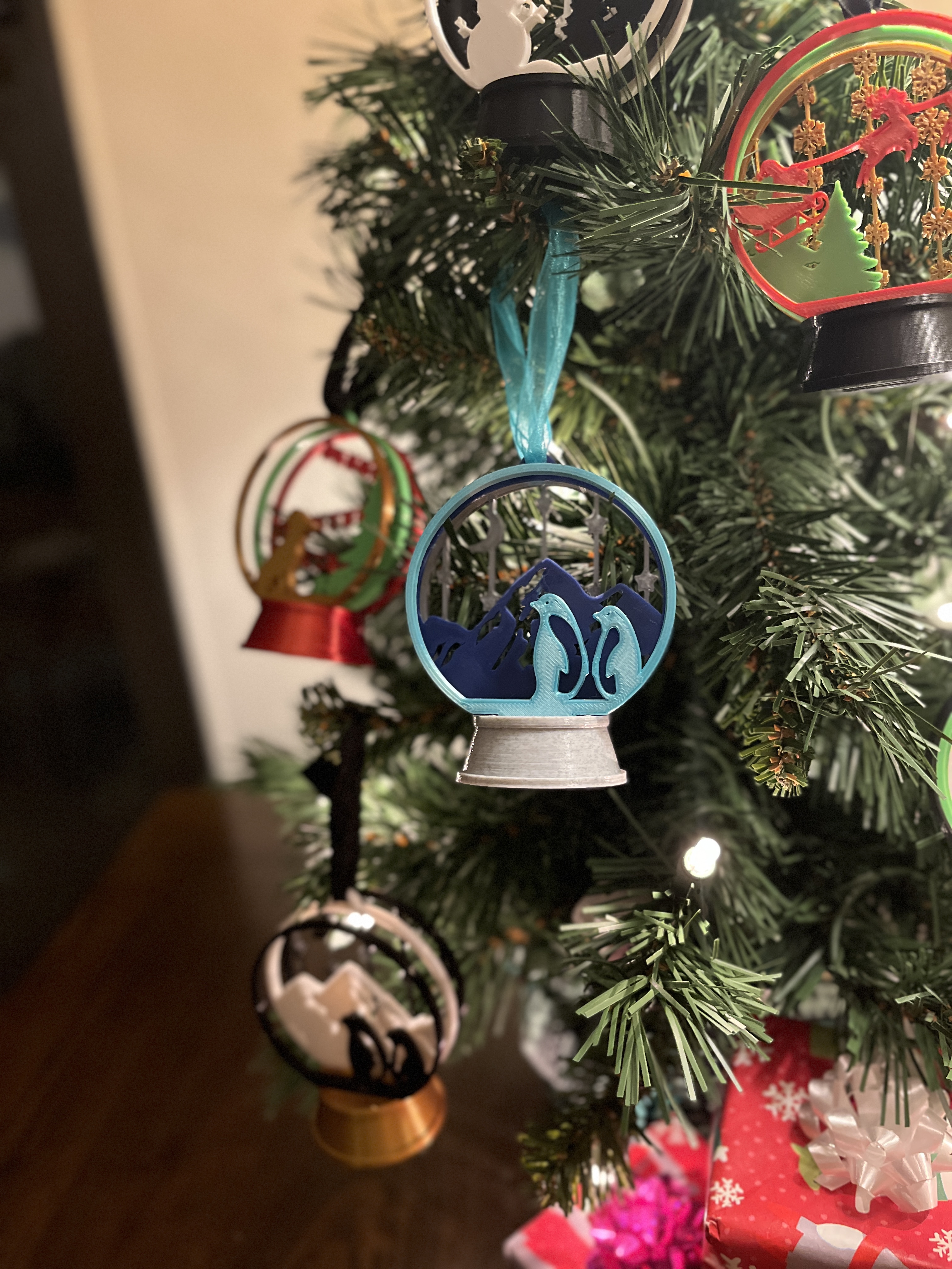 Customizable Snow Globe - Ornament Edition