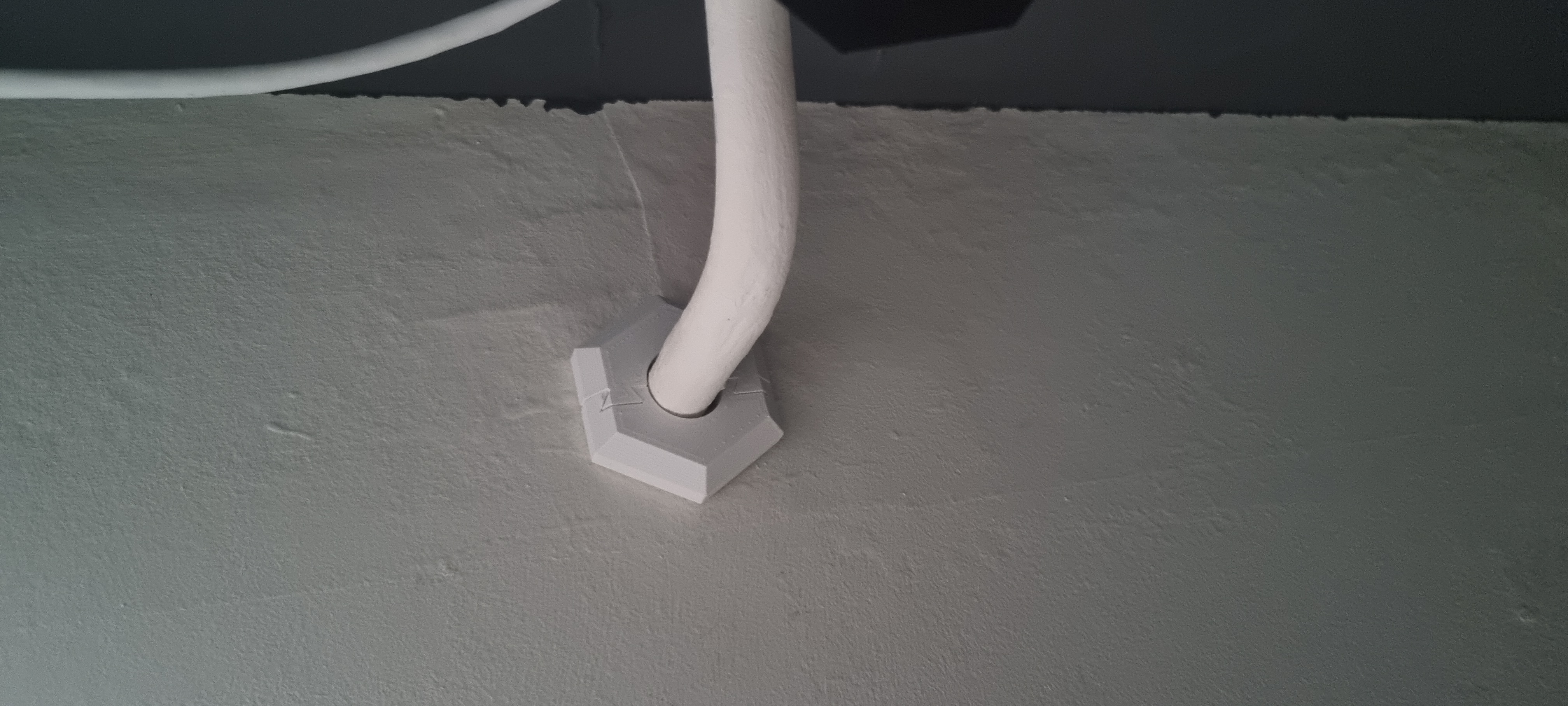 Radiator hole cover hexagon design