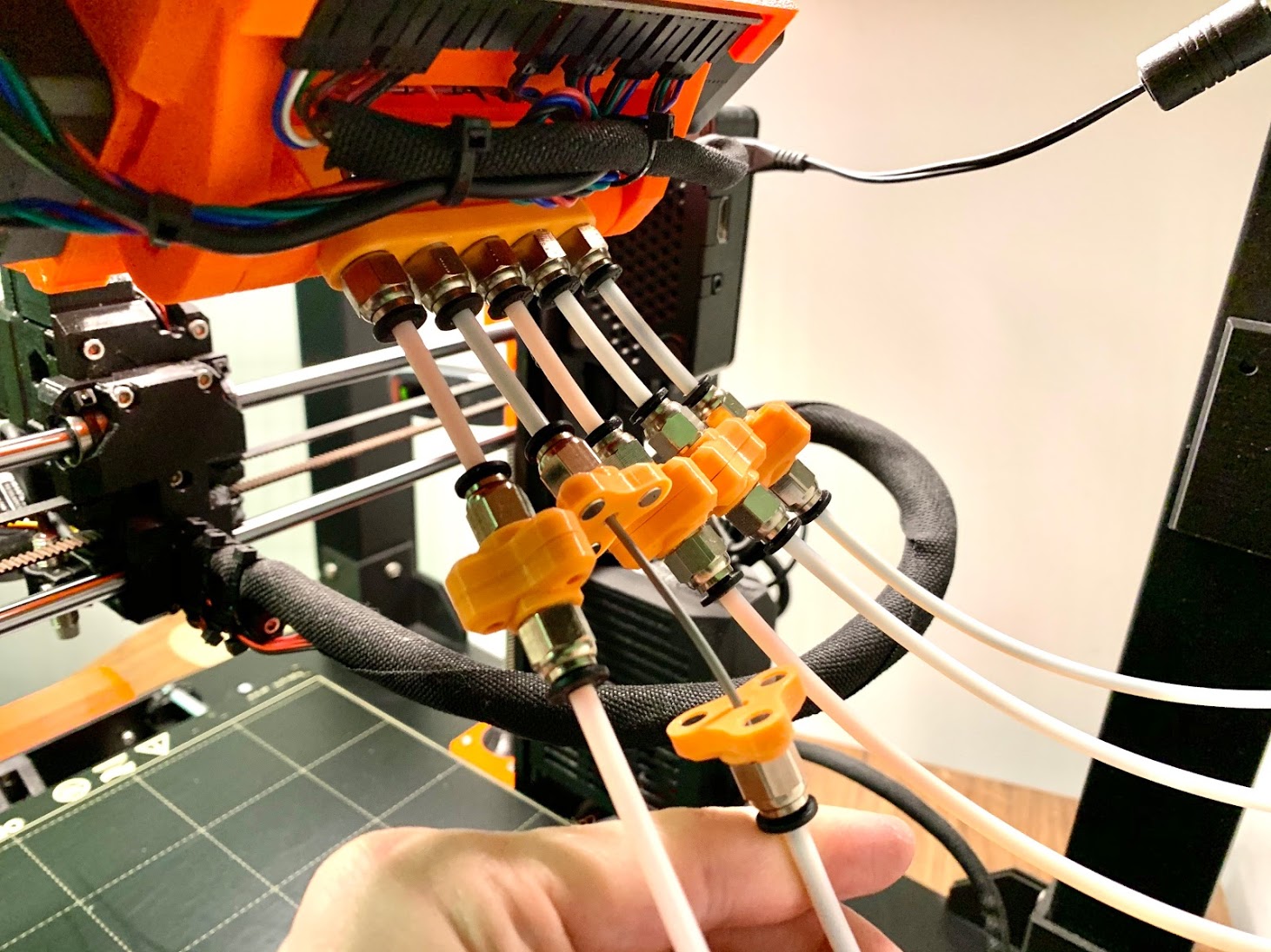 Miniatura 3 do modelo 3D Join PTFE Tubes Together Magnetically!
