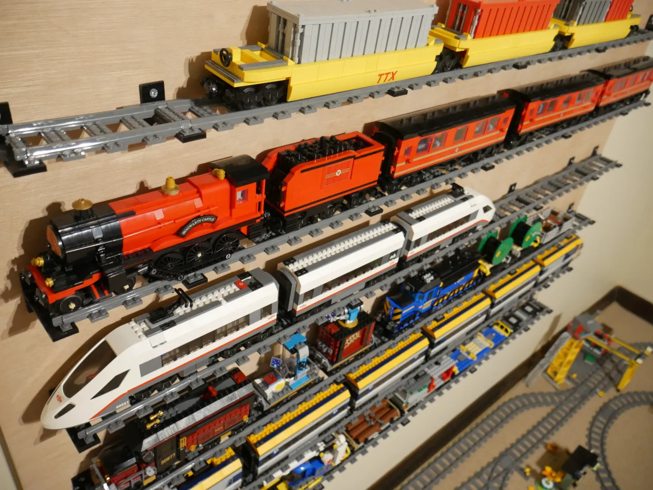 Display Brackets for Lego Train Track 