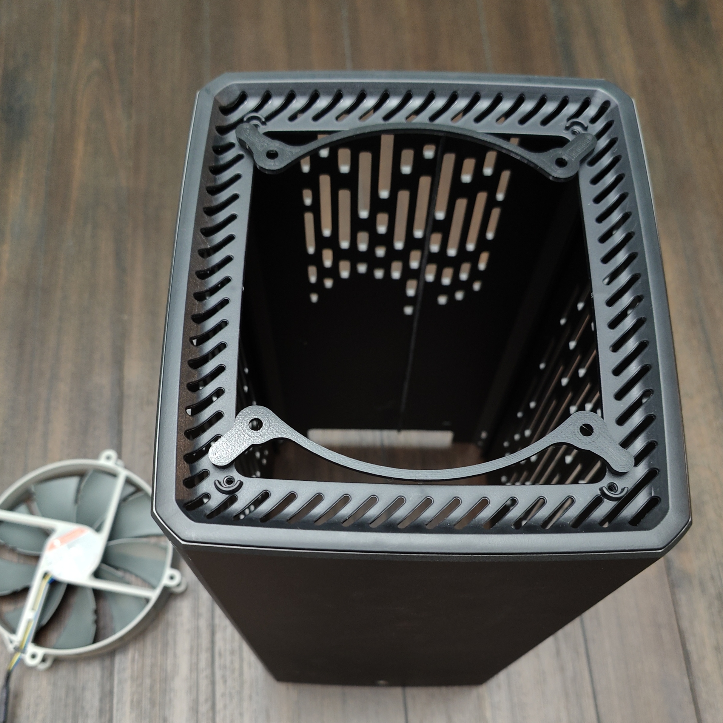Louqe Raw Top Mounted Fan Adapter