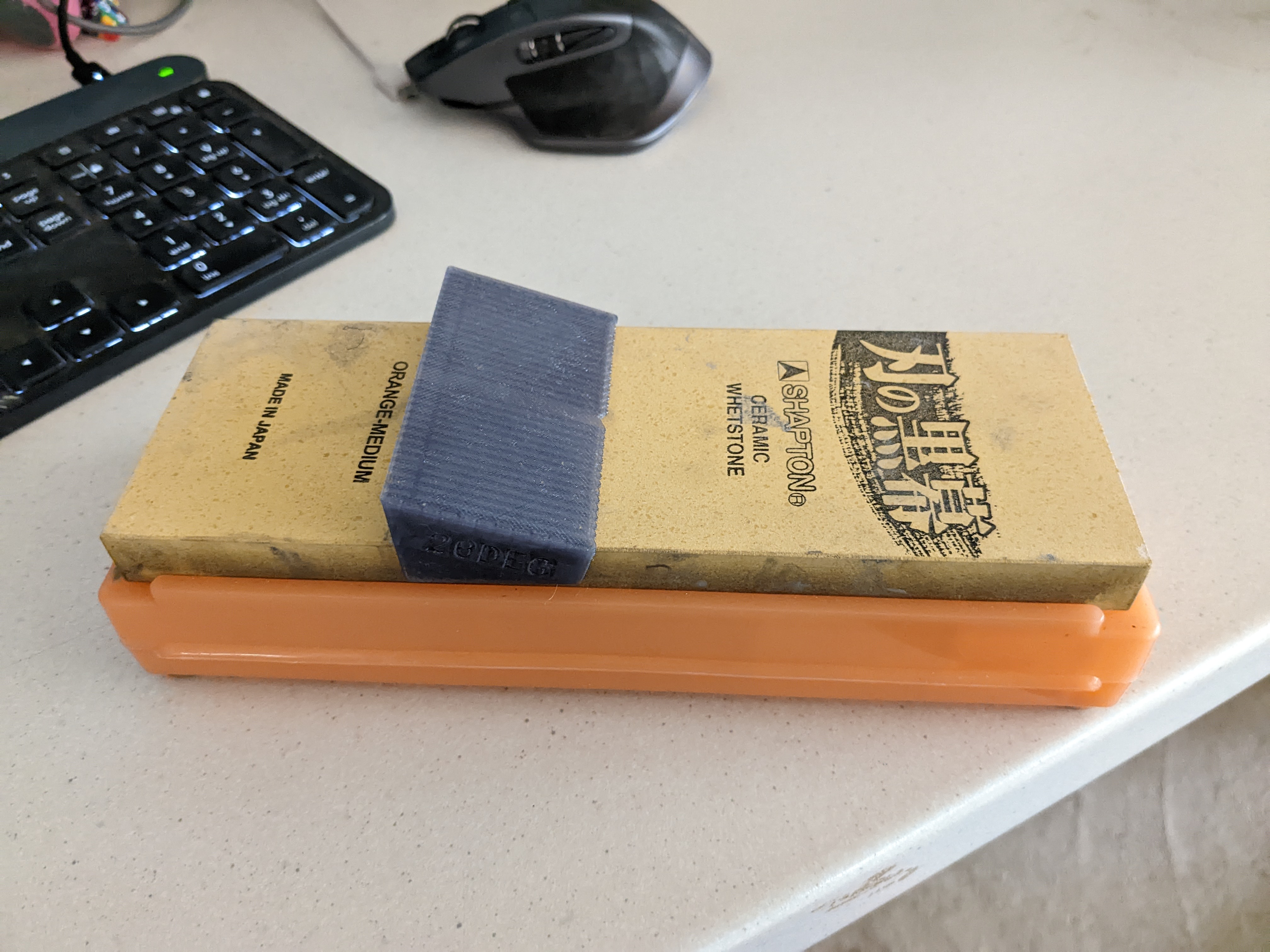 Sharpening Guide - 70mm wide 20 degree angle