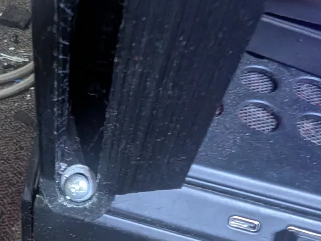 Qube 500 Under Desk Mount - Reinforced Bolt-Holes +Infill Redux