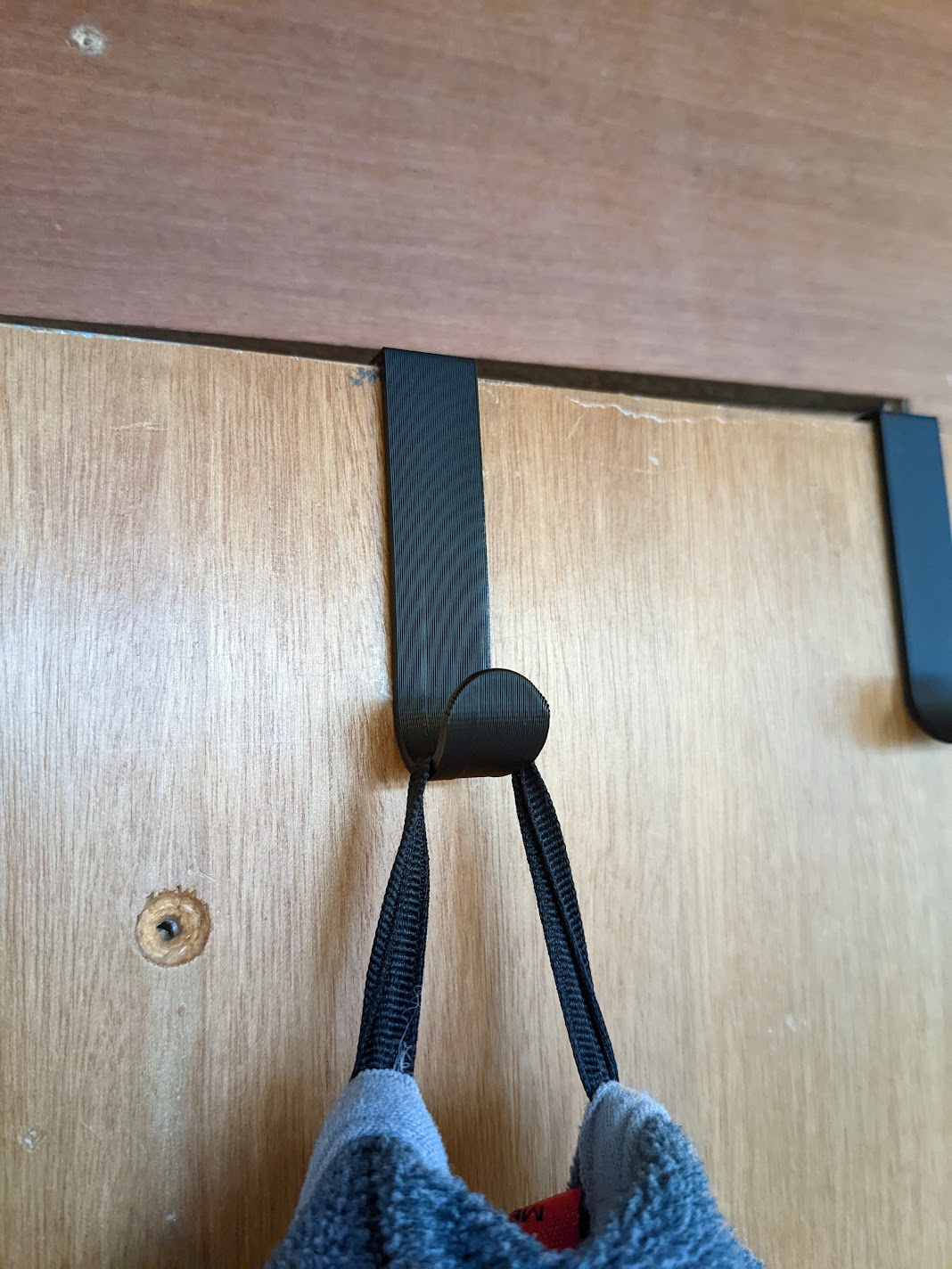 Simple Coat Hanger for Doors / Wardrobes / Cabinets / coathook