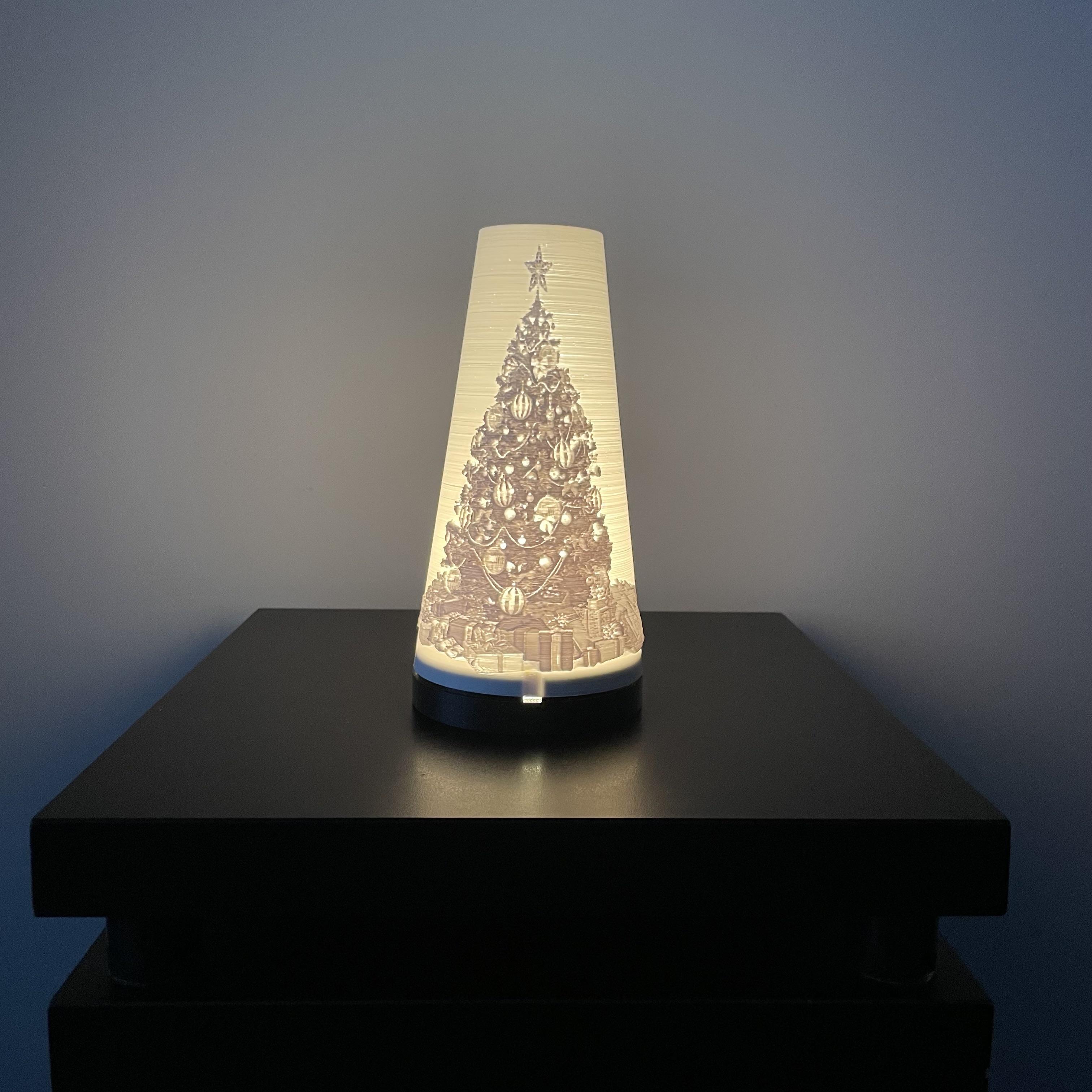 Christmas tree lamp