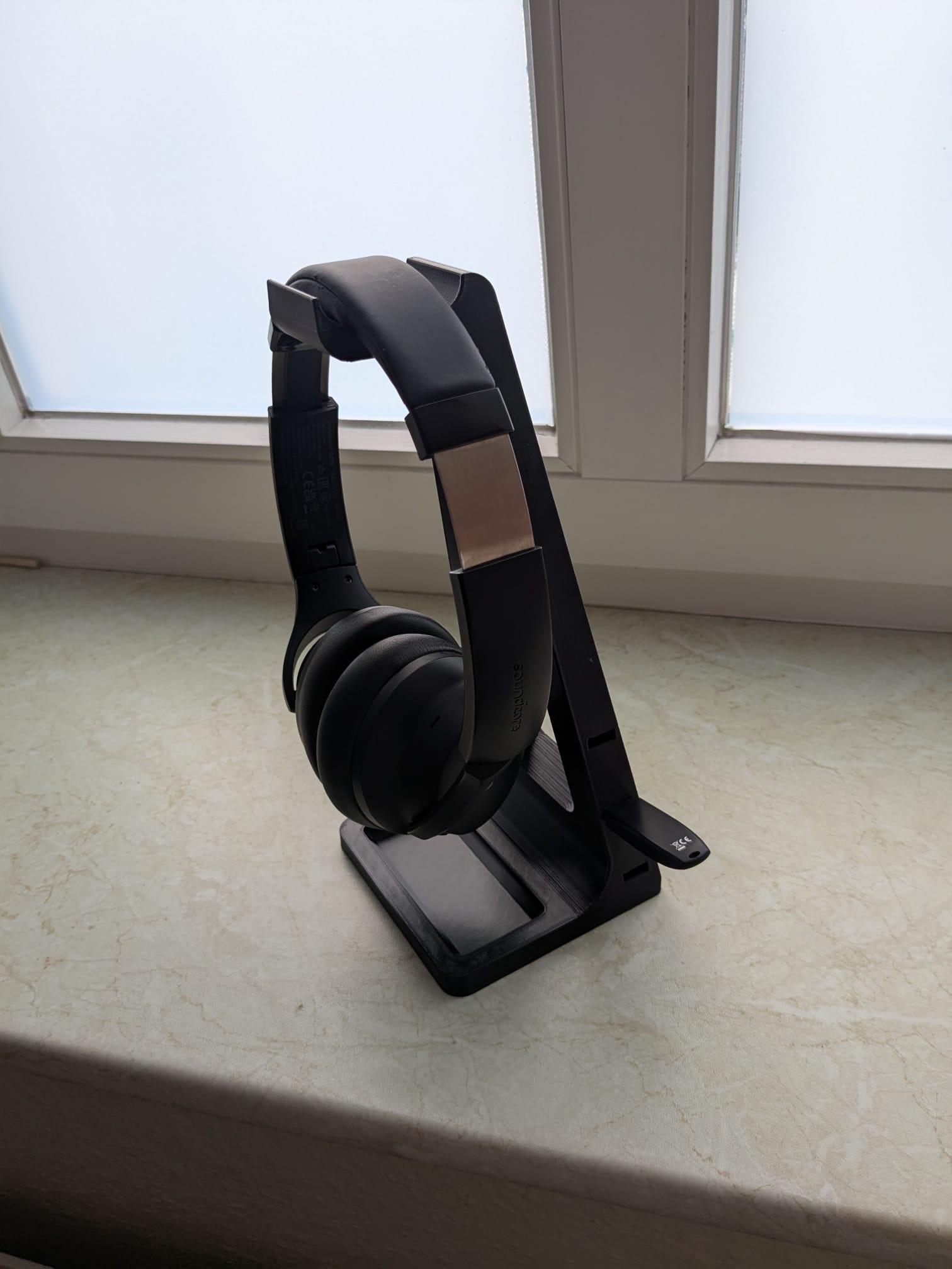 Triangular Headphone Stand with organizer functions