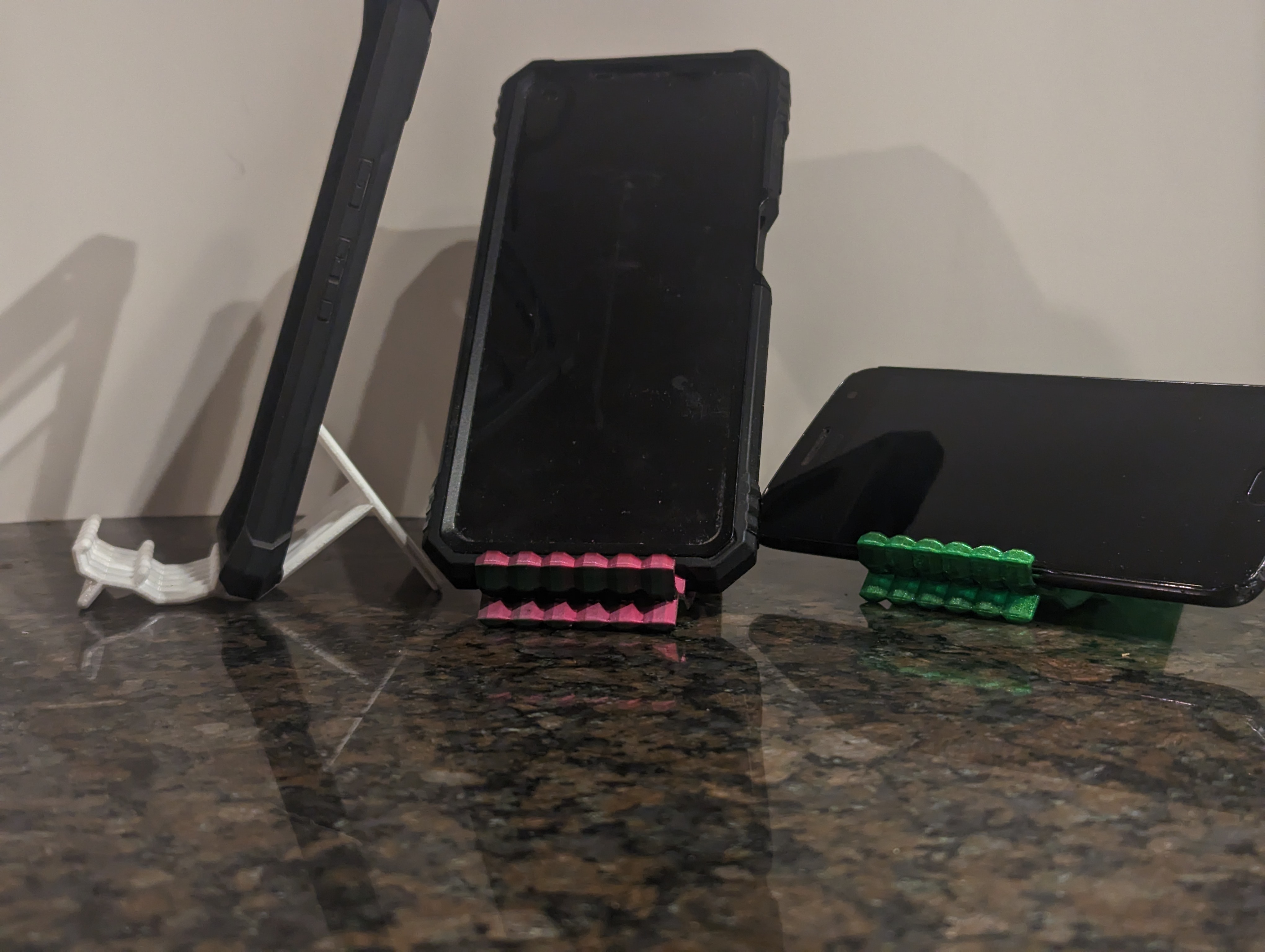 Vase Mode Triple Angle Phone Stand