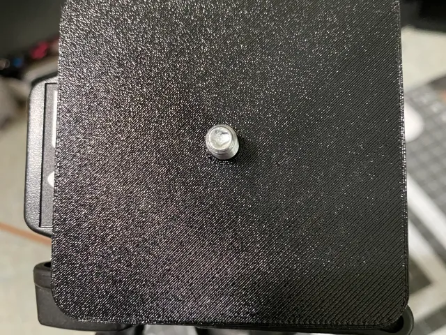 Wide tripod plate