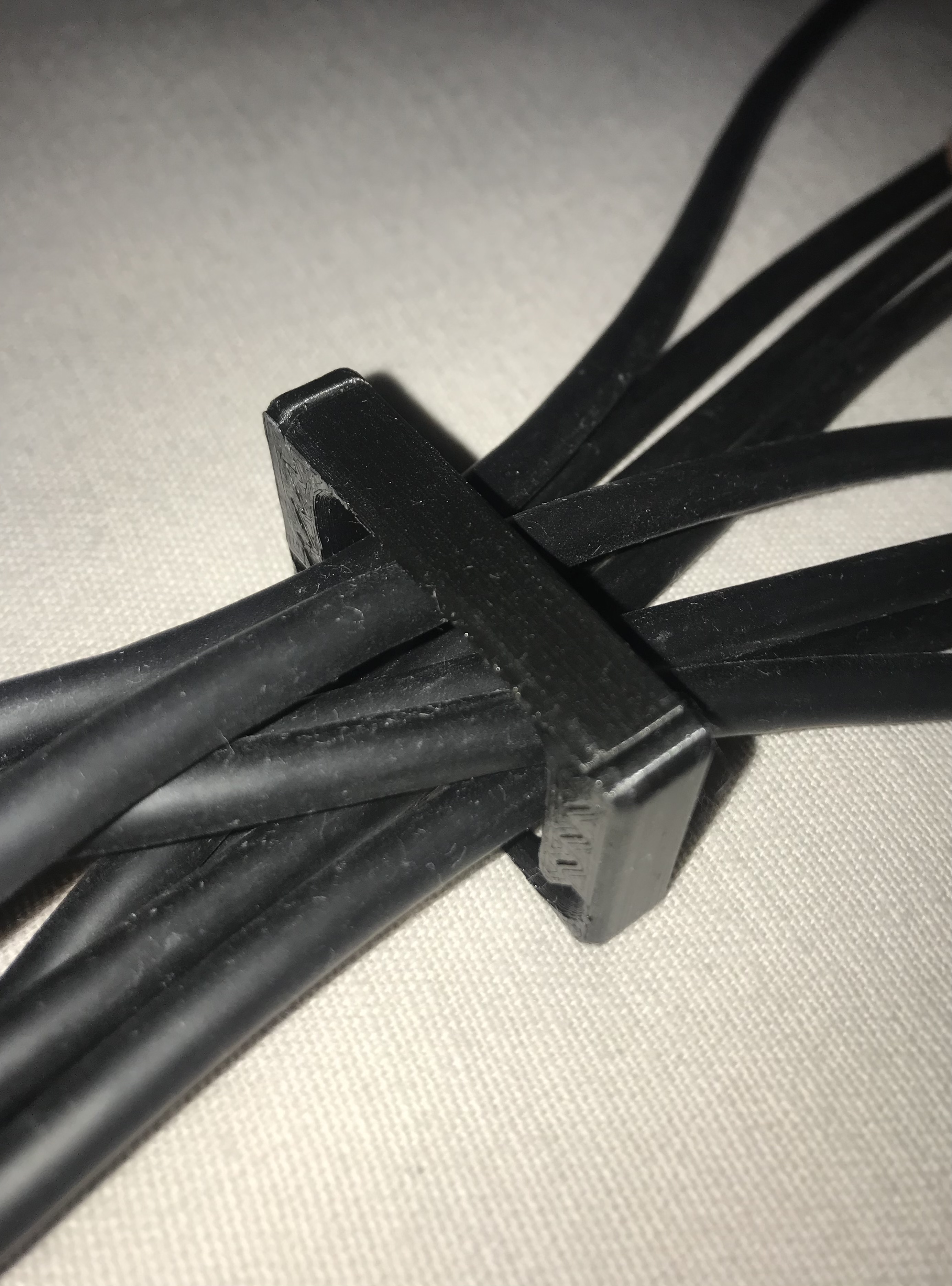 Miniatura 5 do modelo 3D Cable clip parametric