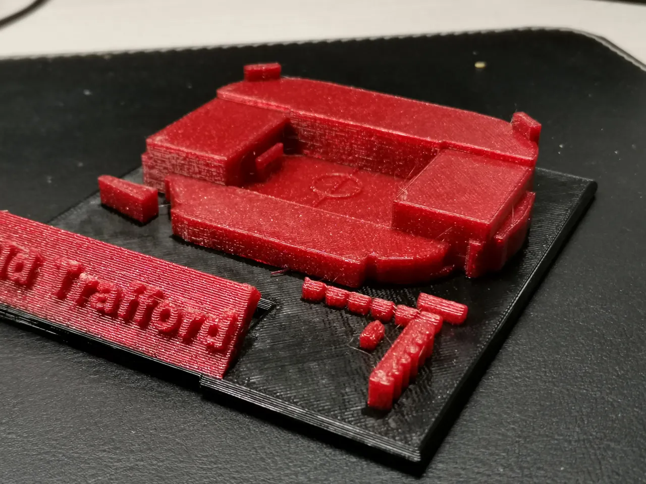 Old Trafford - Manchester United football stadion by Josef Talac ...