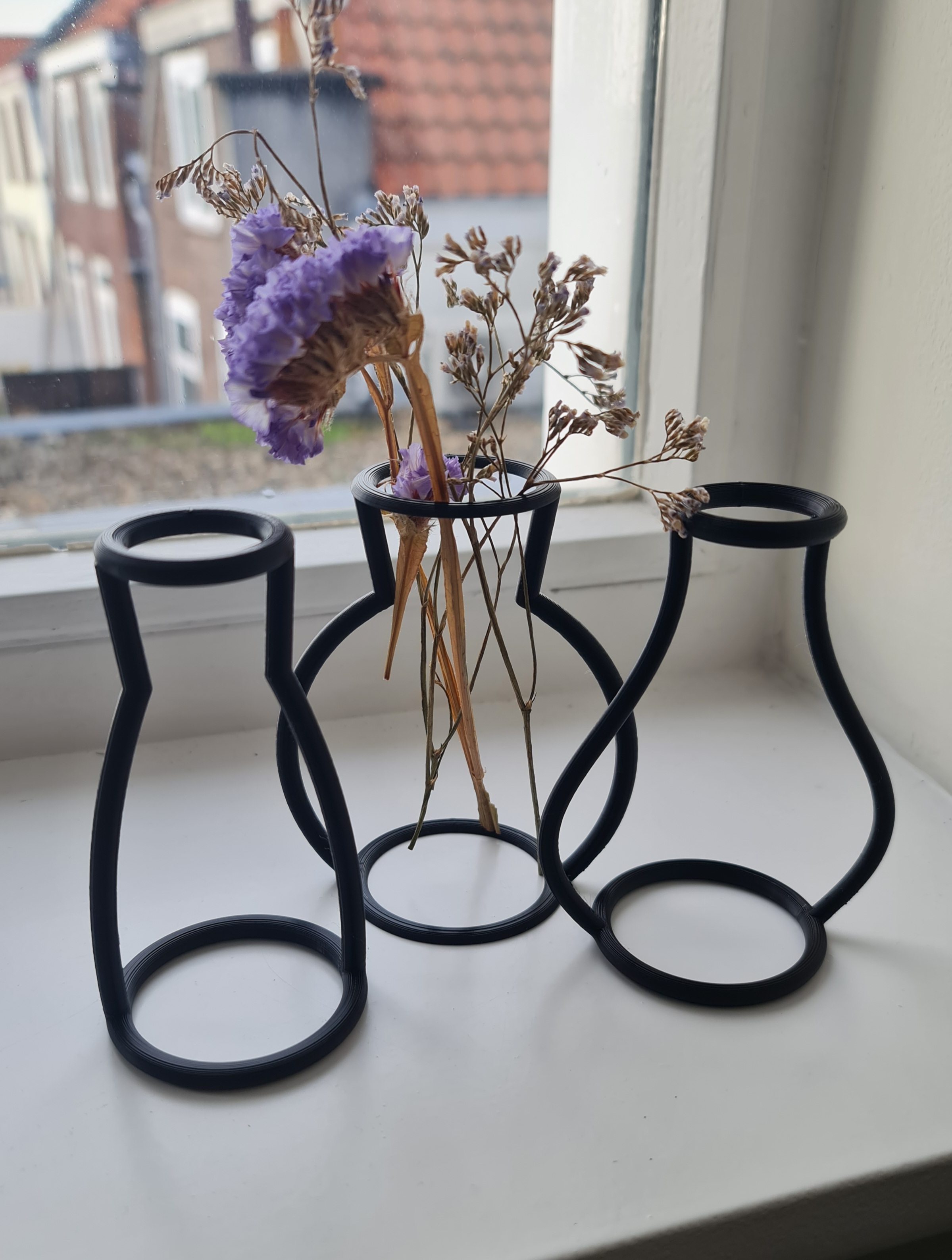 Wire vase