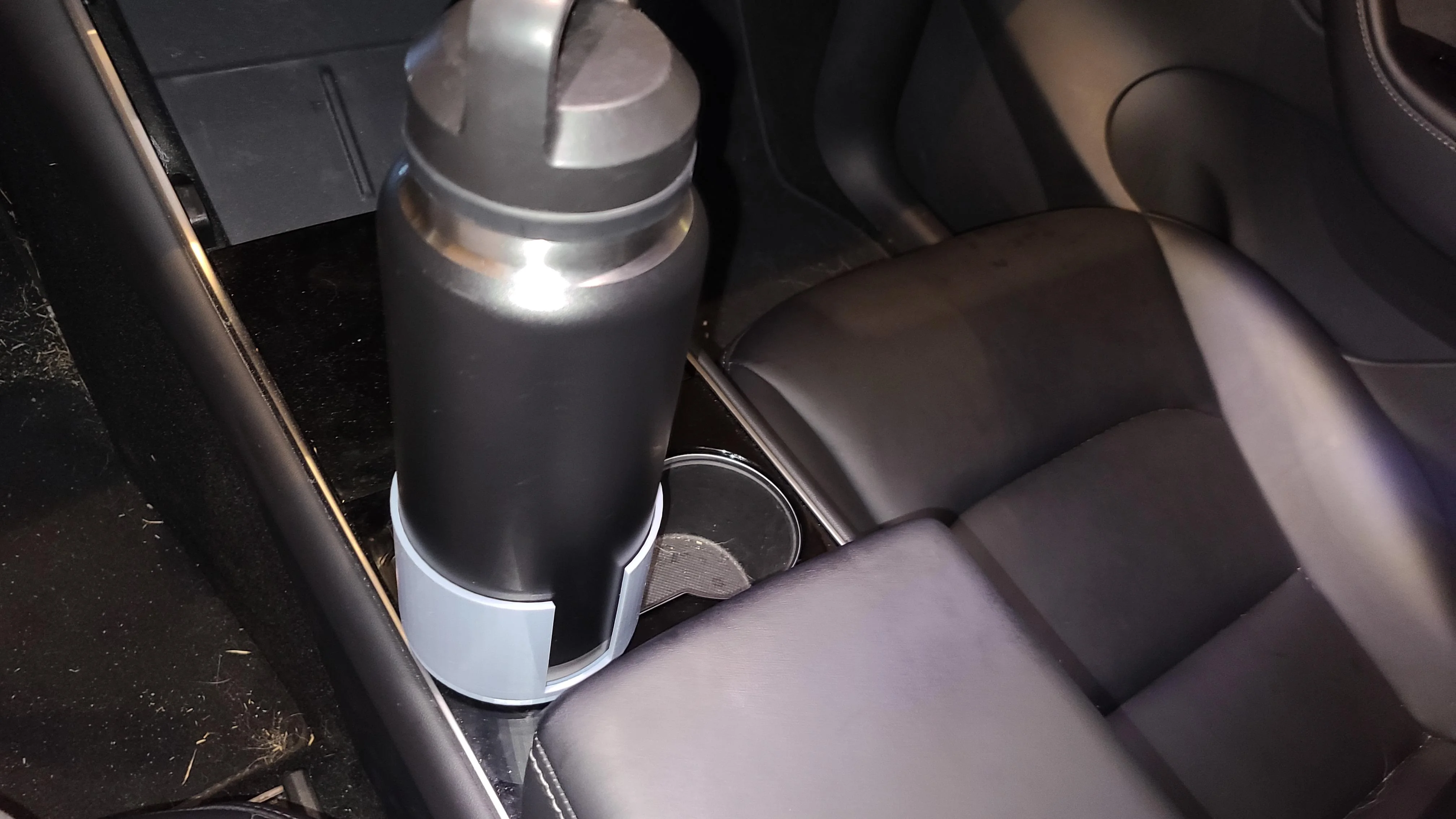 Cupholder Extender for 2021 Tesla Model Y - fits 36oz yeti water bottles.  by Kevin Seitz, Download free STL model