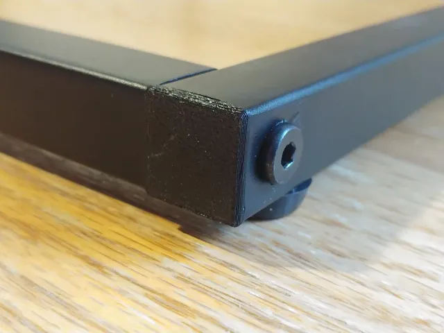 Plug for table leg