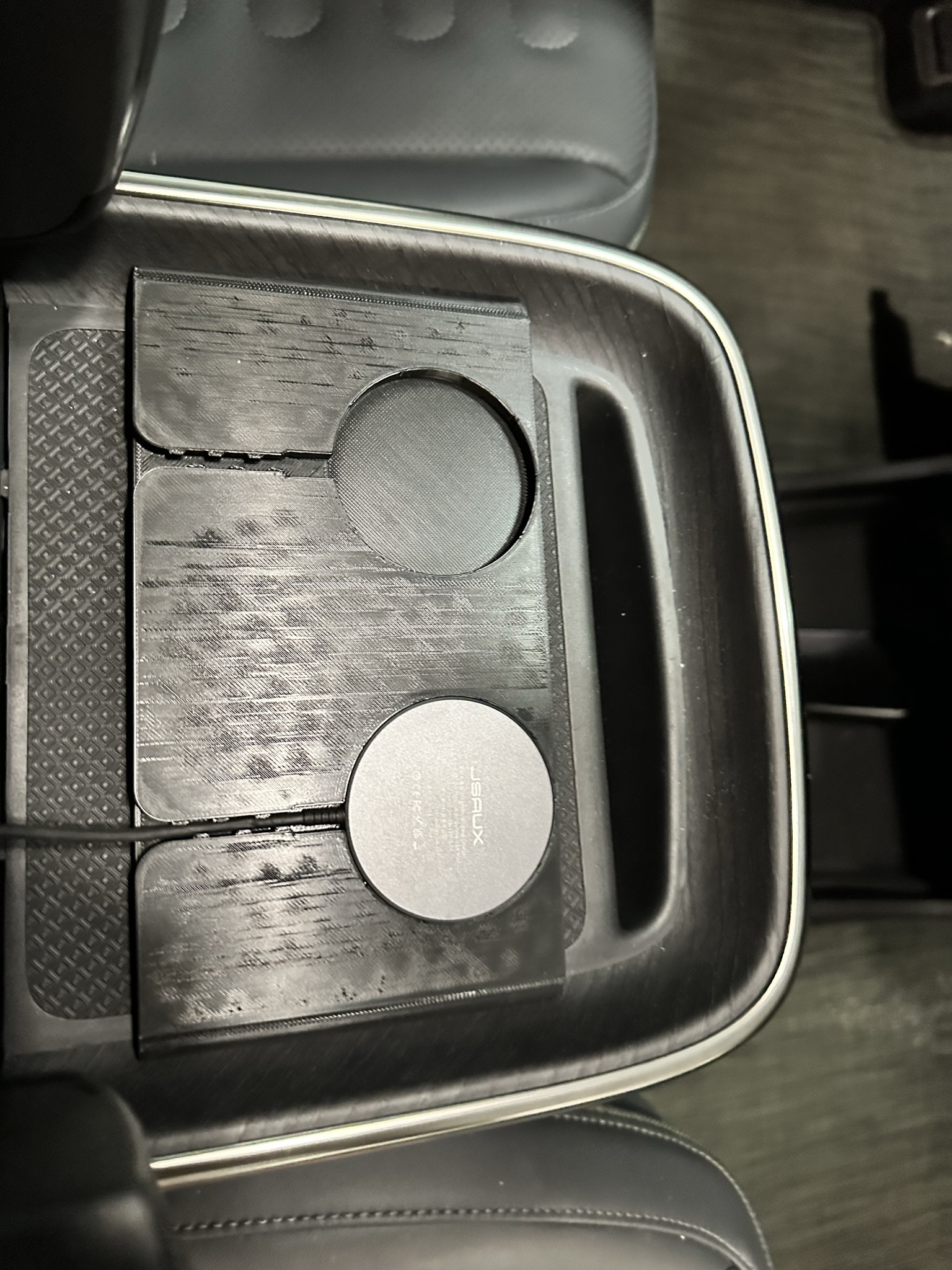 Wireless charging pad for Iphone 14 with Magsafe charger for Rivian by