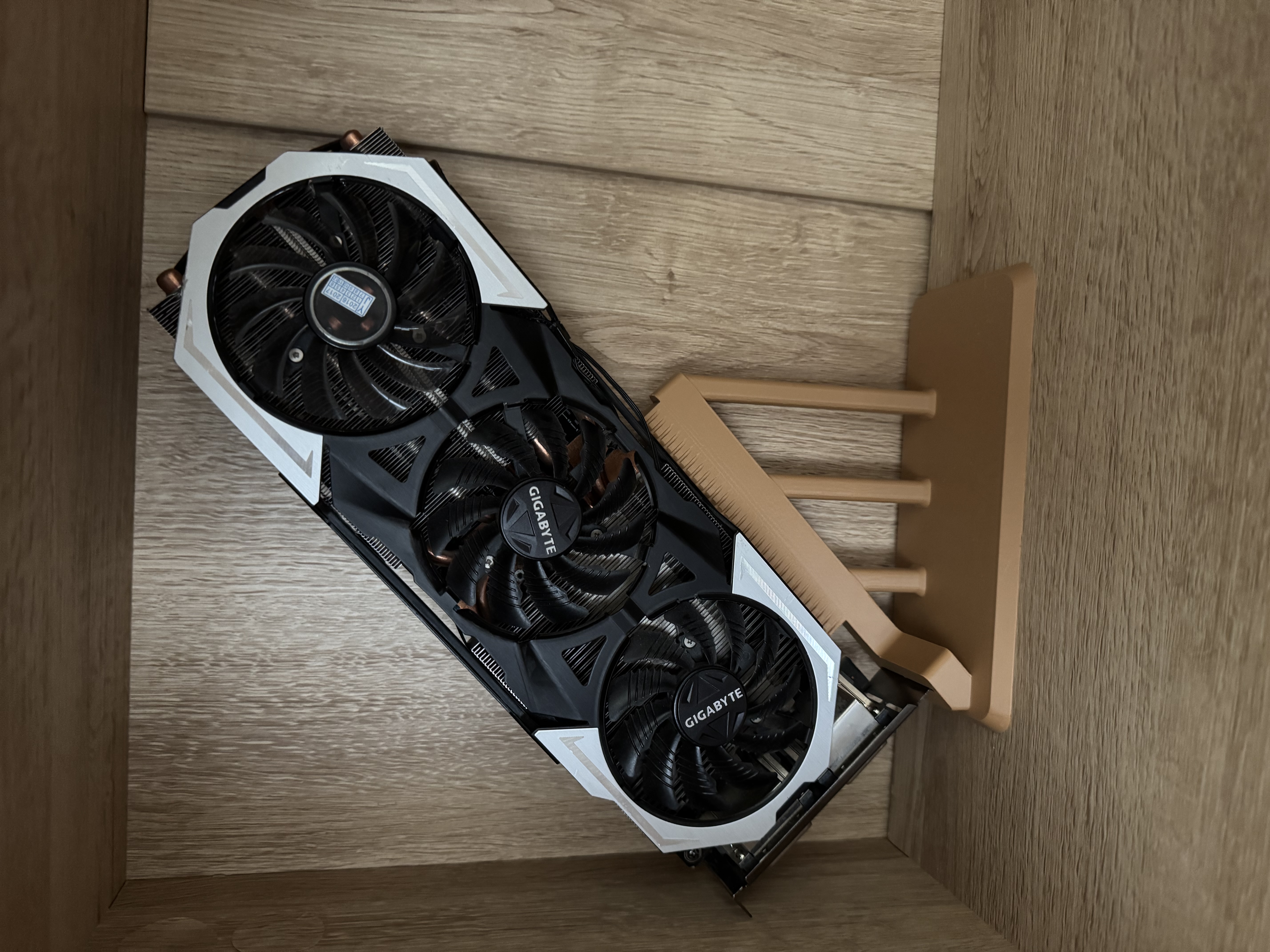 PCI-E Display Stand