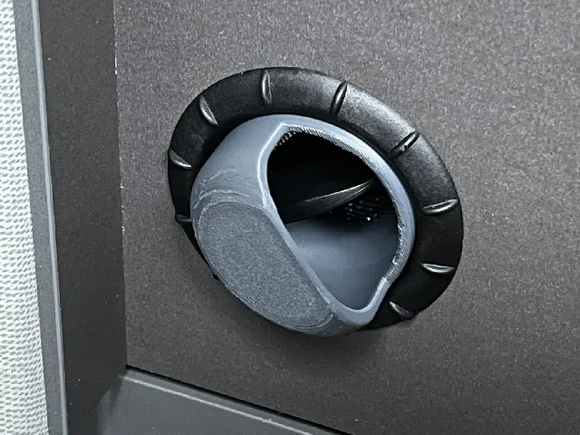 V2 - UPDATE: TRUMA Heater Airflow Deflector for Motorhome – 360° Adjustable Direction — foto autora