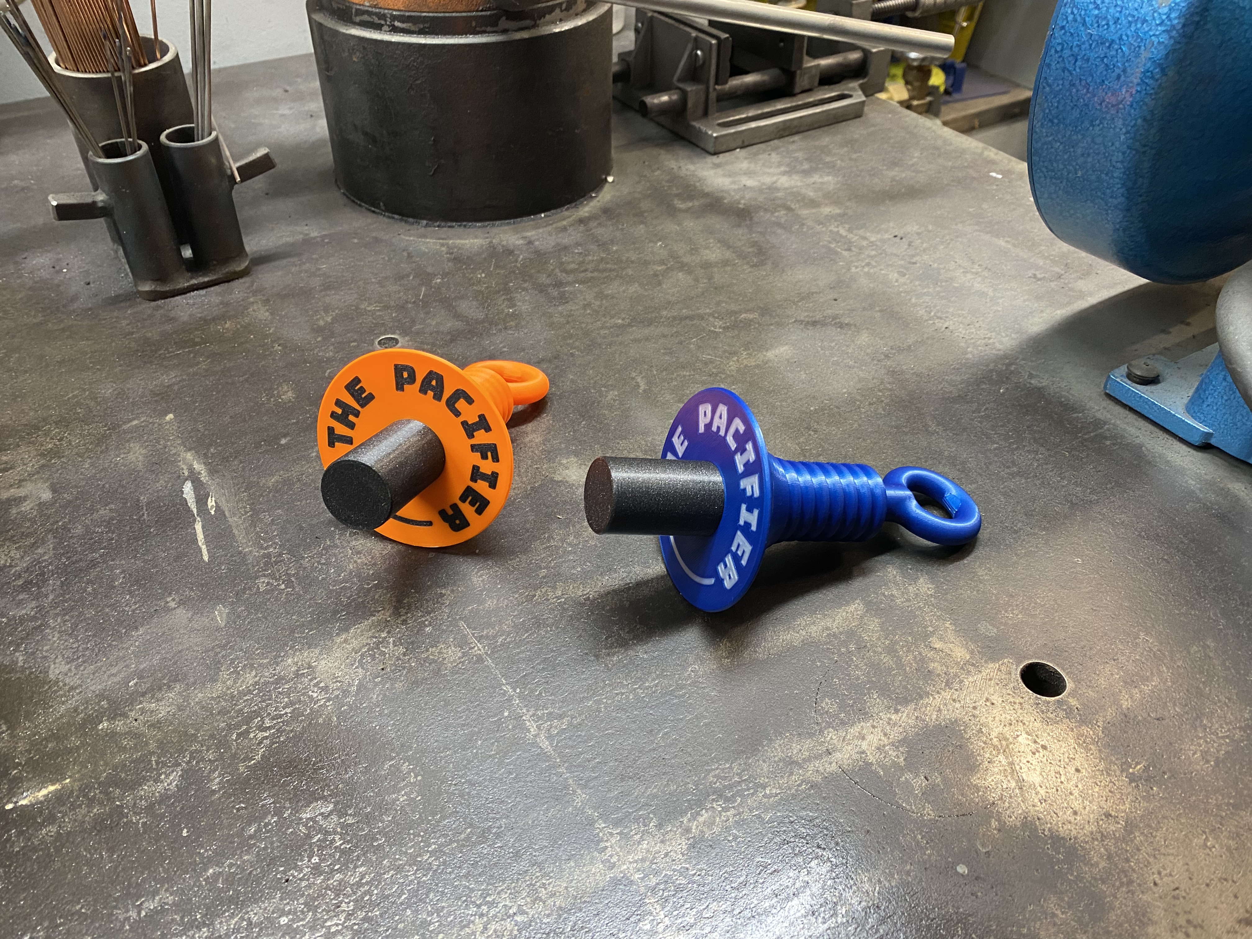 The Metalworker’s Pacifier - A single-handed chip collector