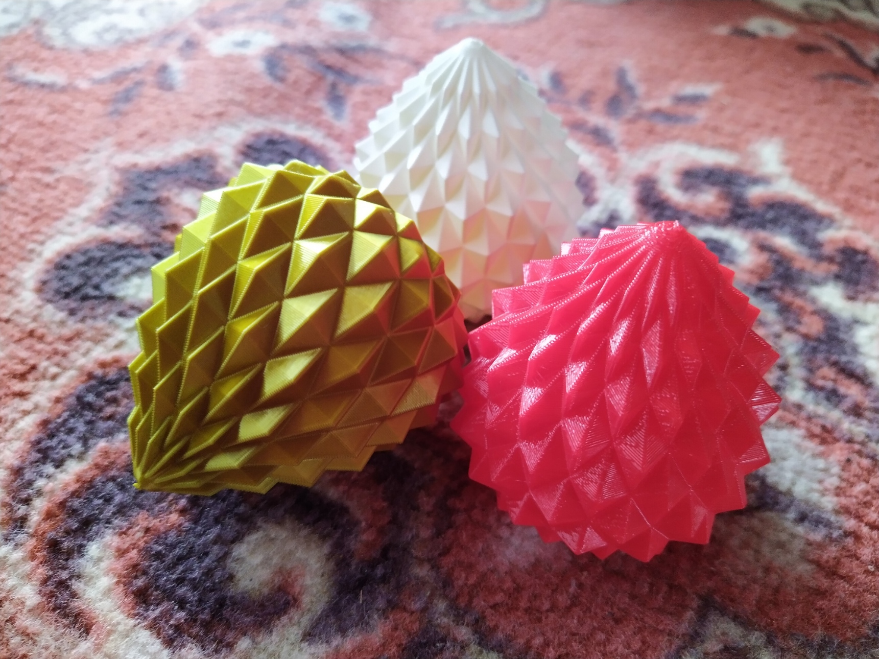 Miniatura 4 do modelo 3D Christmas pine cone