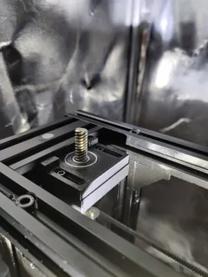 Adjustable z-axis stabilizer