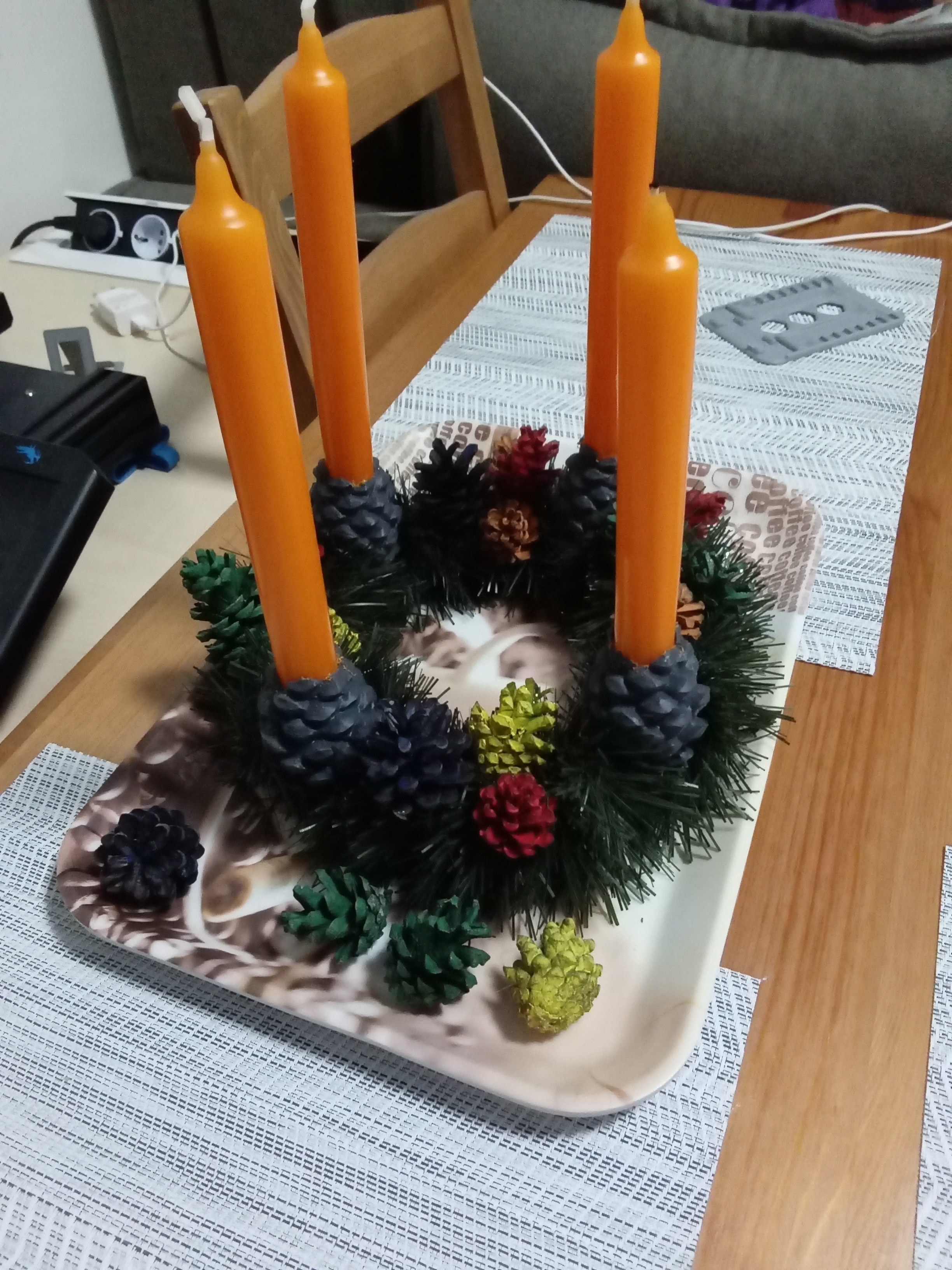 Pine cone shaped advent wreath candle holder