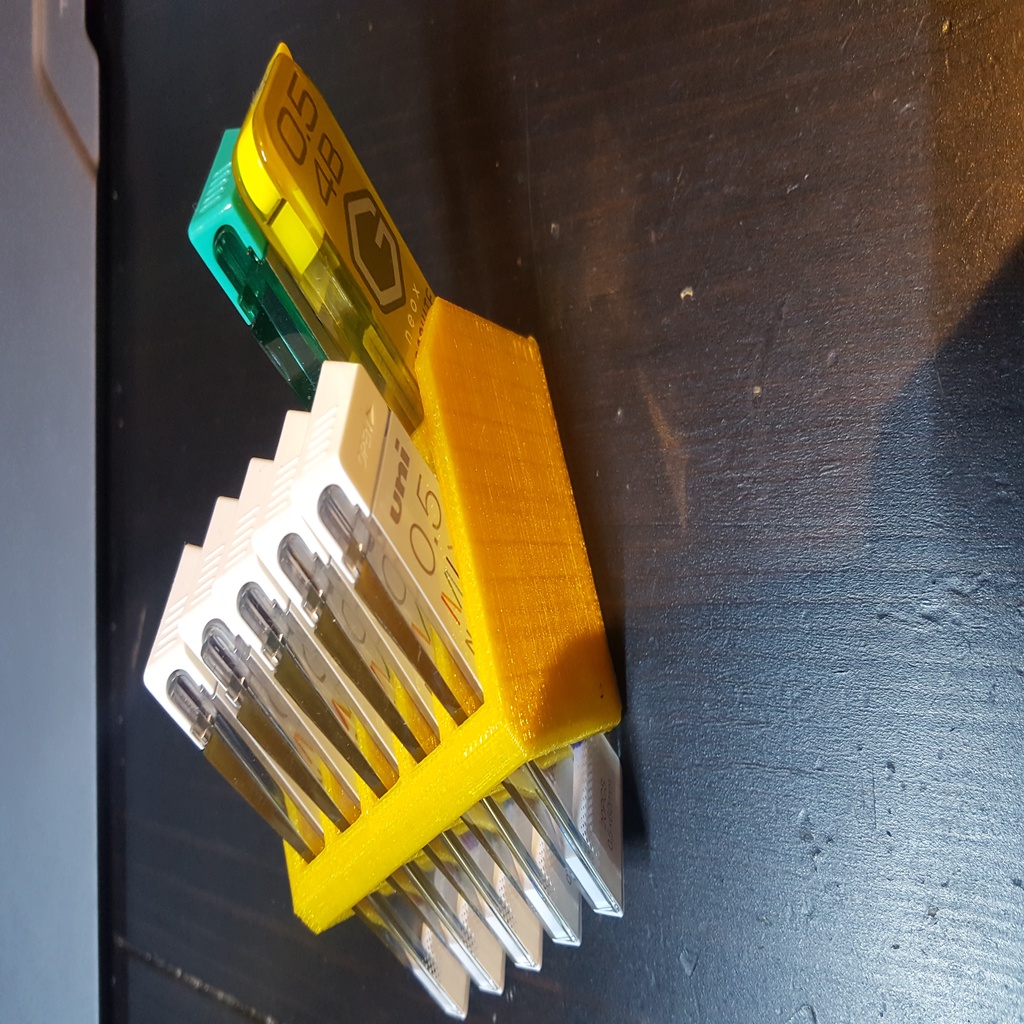 Graphite/lead holder