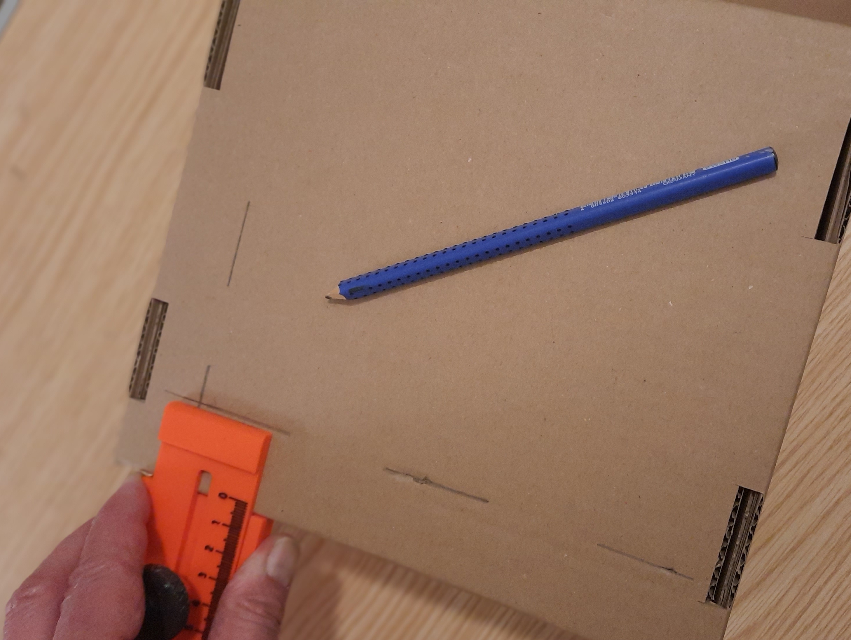 Marking ruler for marking distances from edges by Thommyfix Download