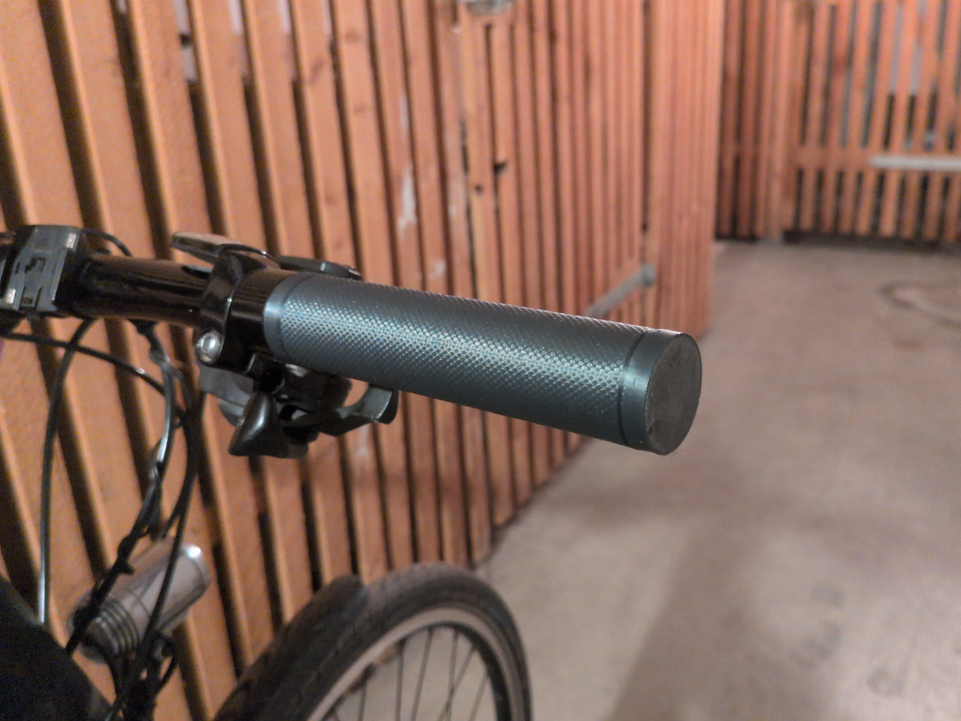 Parametric TPU Bike Grips (OpenSCAD)