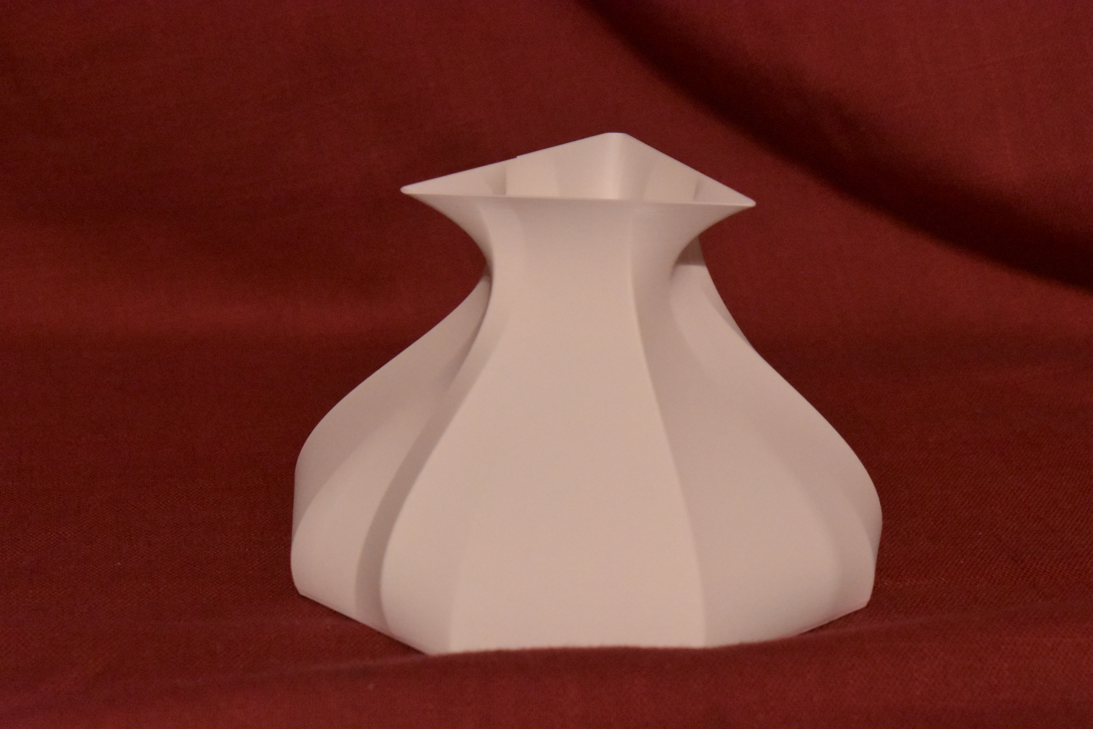 DS3D4U Vase 4, Triangle
