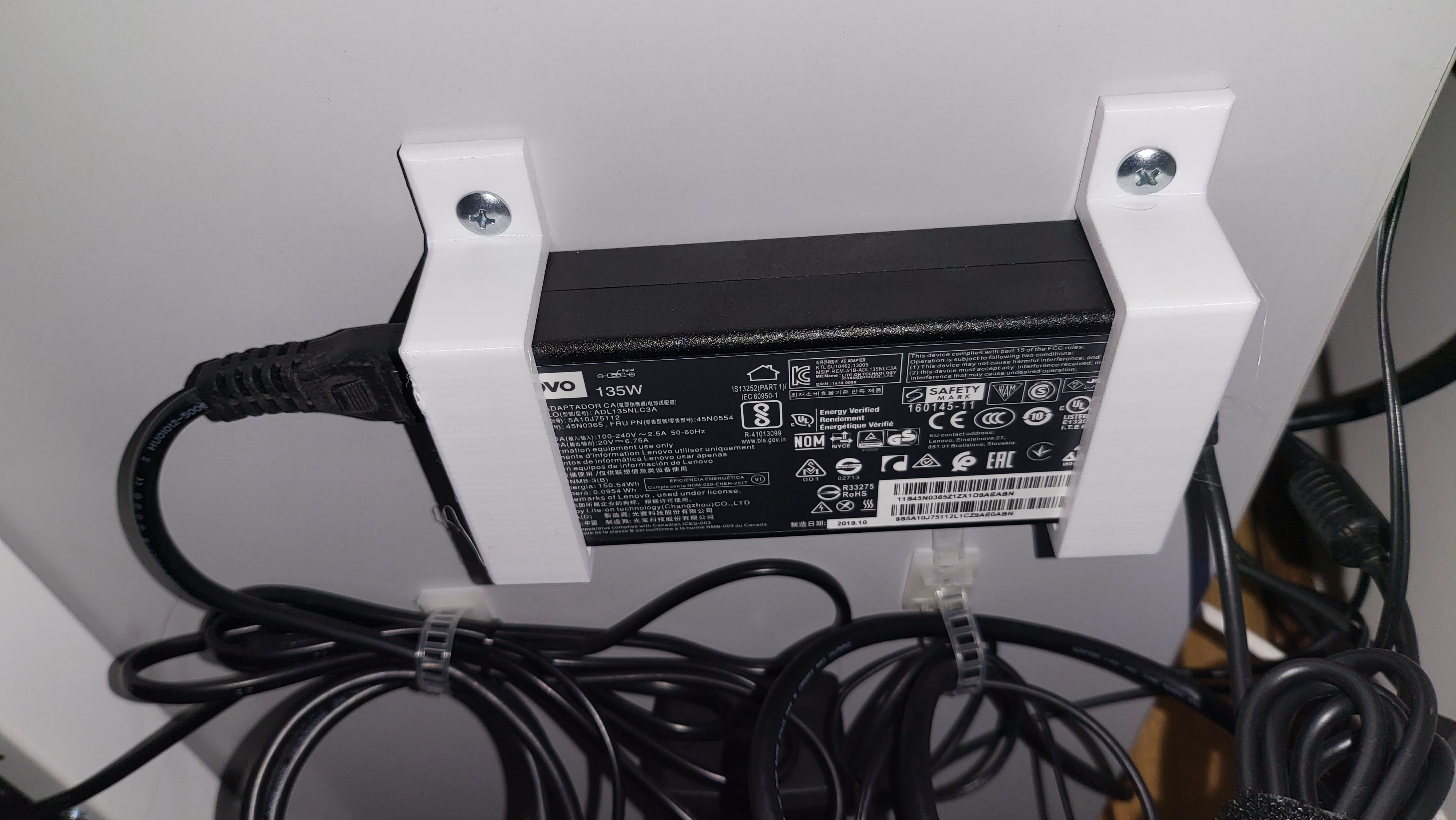 Lenovo 135W powersupply mounting bracket
