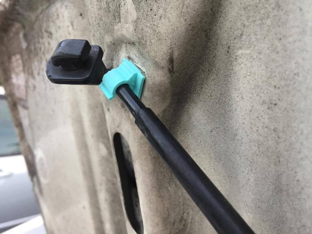 Toyota MR2 SW20 Engine Prop Clip